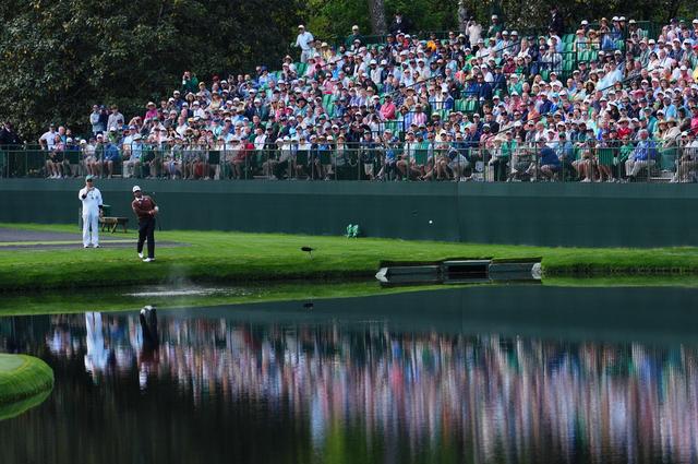 画像: 松山はボールを華麗にSKIPさせてナイスオン!