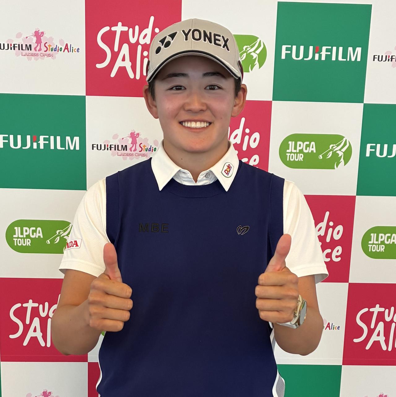 画像: 岩井明愛。初日は10時スタート。妹の千怜・佐久間朱莉と同組で回る「千怜と、同い年の佐久間さんと回れるので、すごく楽しみ。たくさんの方に見てもらいたい」