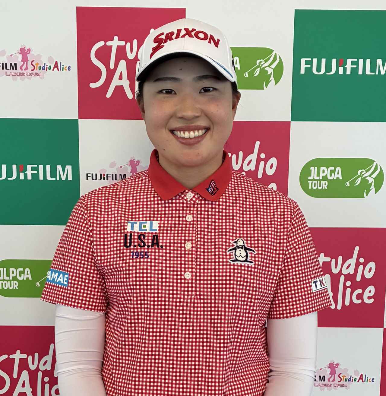 画像: 初日、渋野と一緒に回る竹田麗央。昨日の練習ラウンドは仲良しの小祝さくらと回り、「久しぶりだったので楽しかった。自分より年下の選手もたくさんいたことも刺激になった」と語った