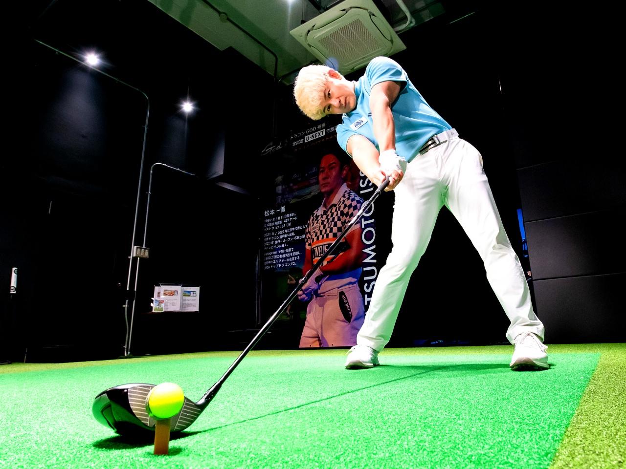 画像2: 太帯を少し右に向け、ドライバー側へ傾けて置く。インサイドからアタックするイメージが出る