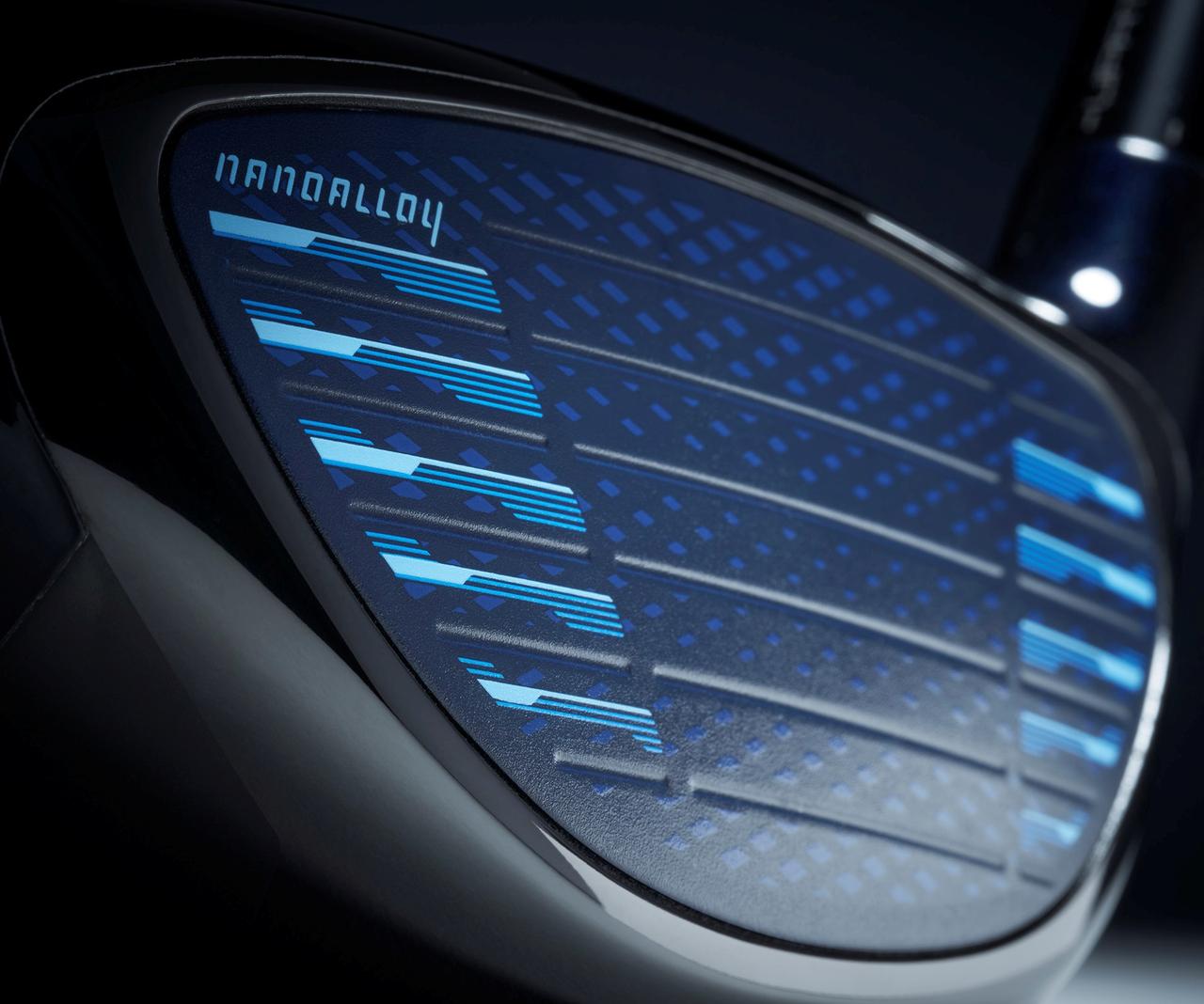 画像: フェース面に貼られた「ナノアロイ」によって、ボールのたわみを抑え、初速性能を向上させた（写真はメーカー提供）