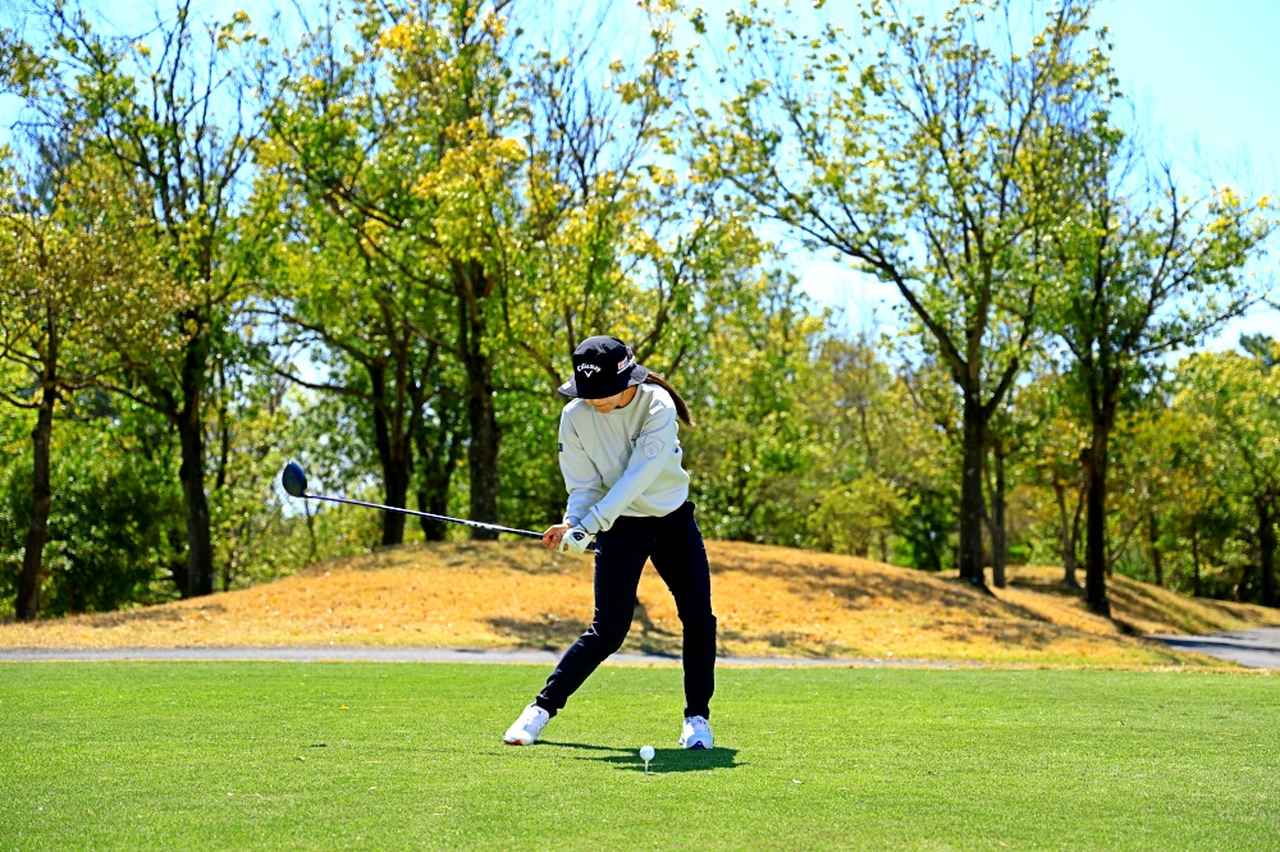 画像 : 6番目の画像 - 【連続写真10枚】吉田鈴のドライバーショットスタジオアリスで撮り下ろし（撮影/大澤進二） - みんなのゴルフダイジェスト