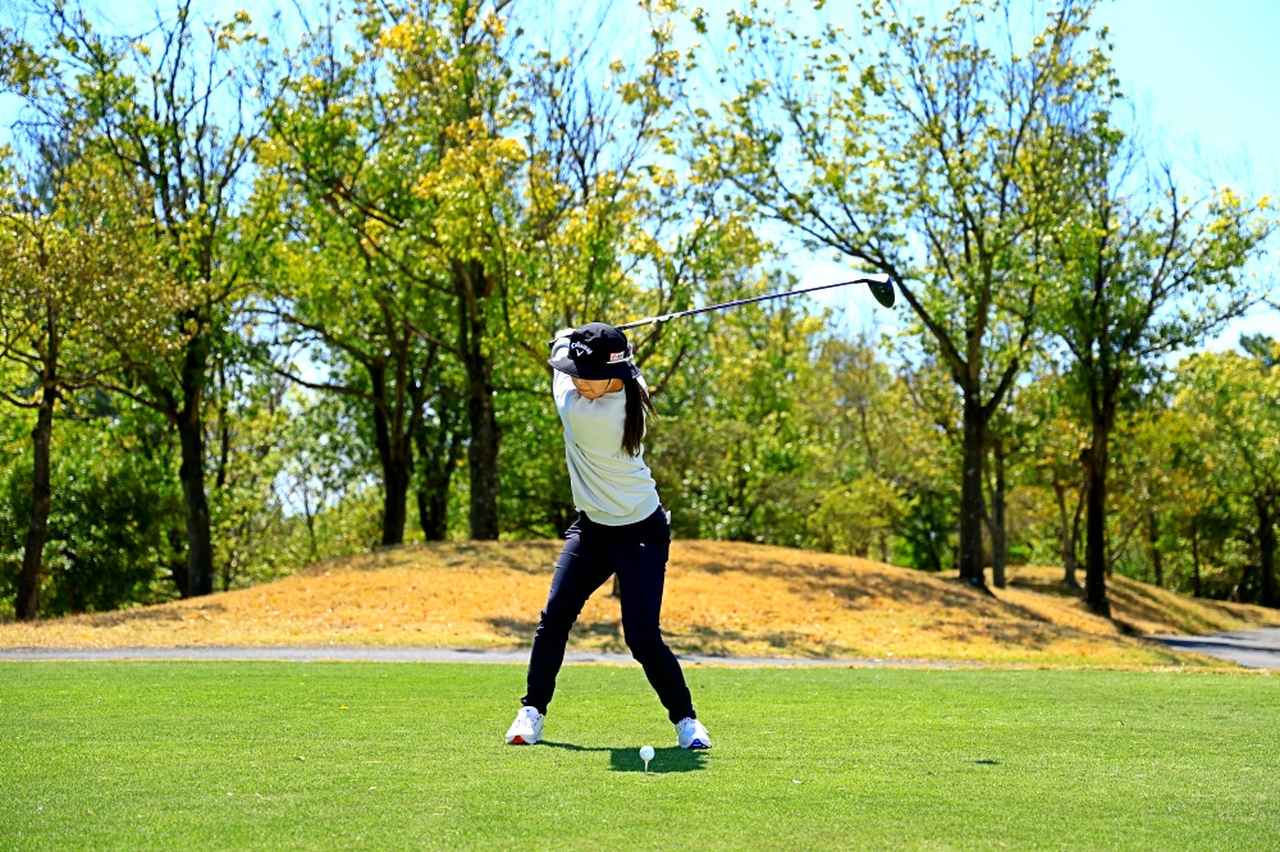 画像 : 4番目の画像 - 吉田鈴のドライバーショット、富士フイルム・スタジオアリスで撮り下ろし（撮影/大澤進二） - みんなのゴルフダイジェスト