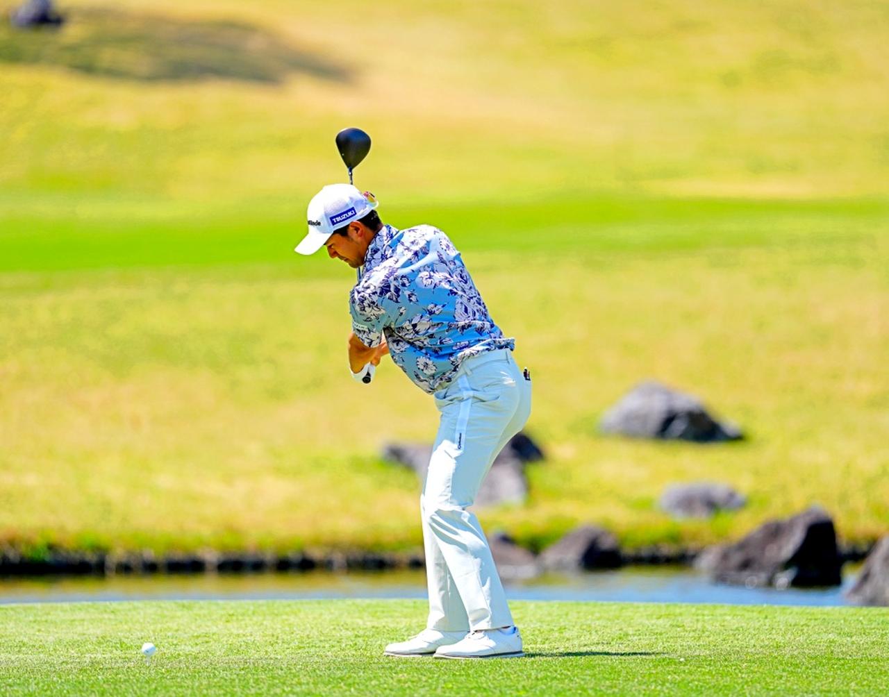 画像 : 3番目の画像 - 石坂友宏のドライバーショット連続写真（撮影/姉崎正） - みんなのゴルフダイジェスト