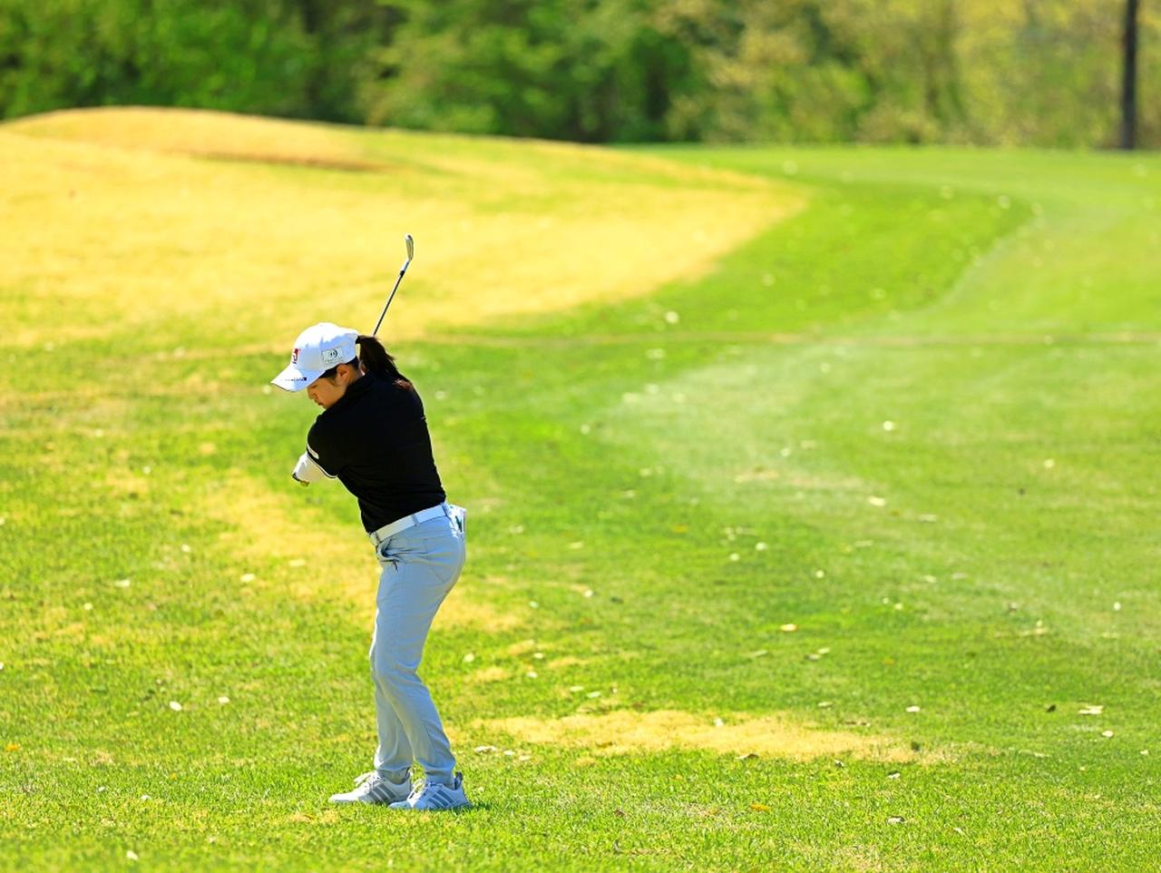 画像 : 3番目の画像 - 【連続写真14枚】ウー・チャイェンのアイアンショット連続写真（撮影/大澤進二） - みんなのゴルフダイジェスト