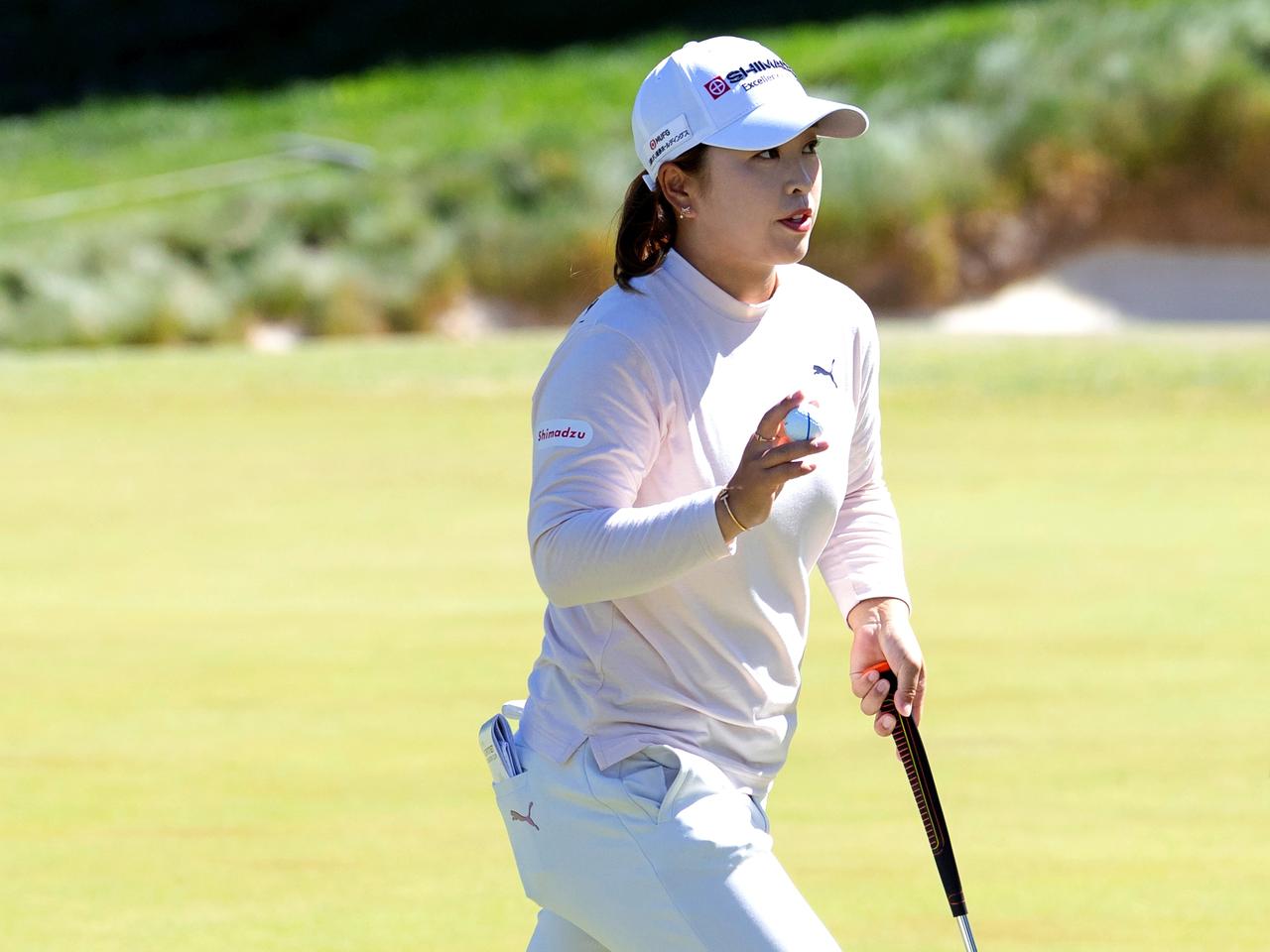 画像: ボールを変えた西郷真央