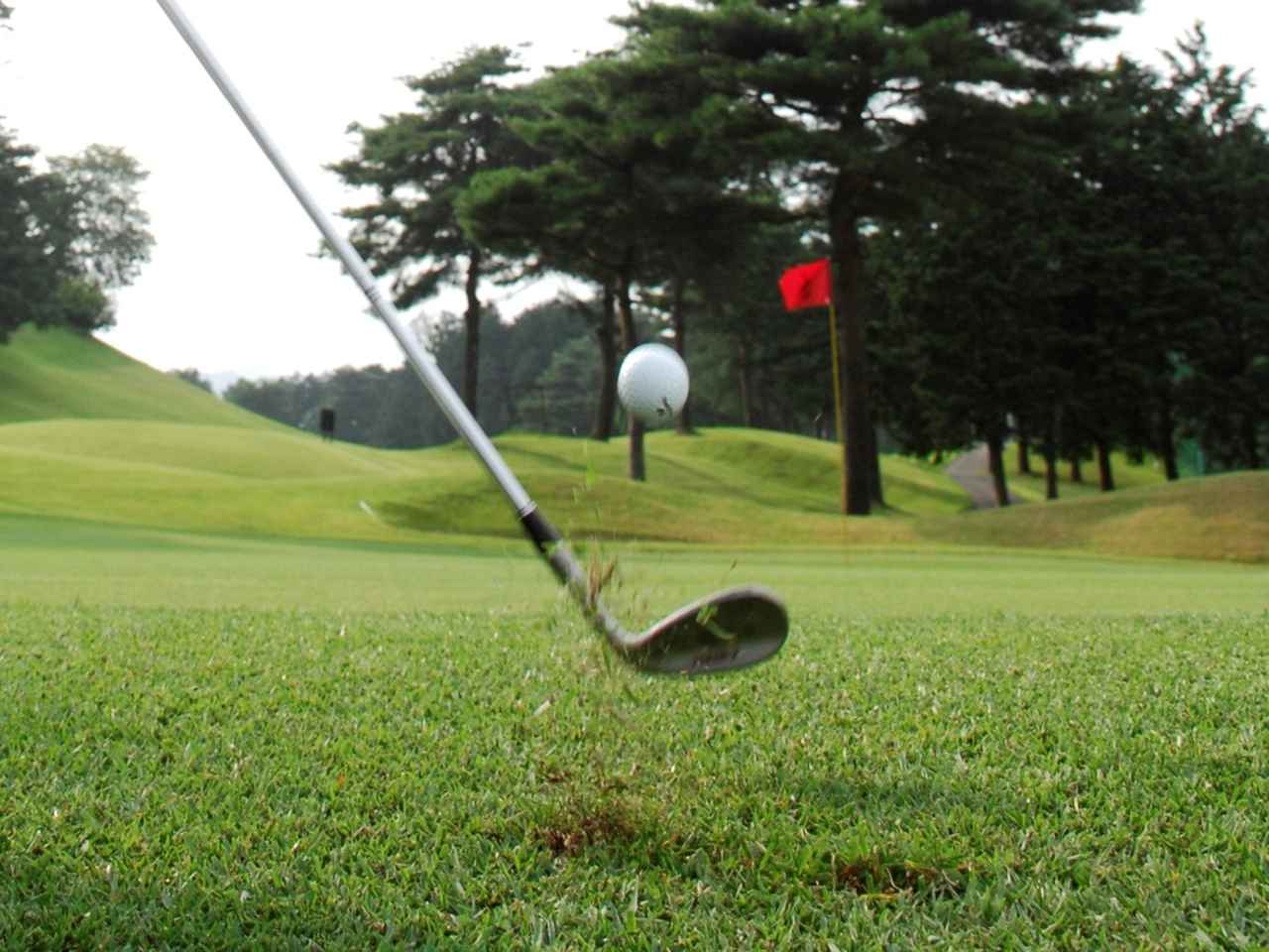 画像: 芝目は「基本、気にしなくていい」。けれど唯一警戒したいポイントとは？【100切り】 - みんなのゴルフダイジェスト