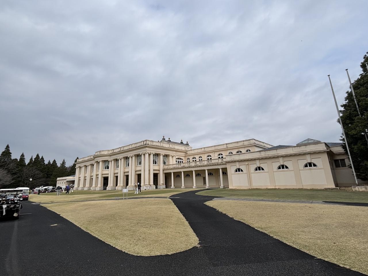 画像: ミルフィーユゴルフクラブ、宮殿のようなクラブハウス