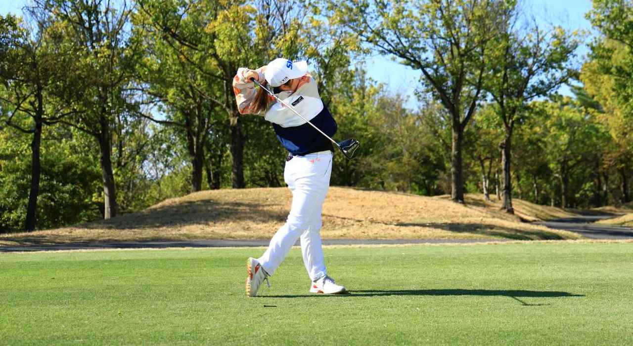 画像 : 10番目の画像 - 荒木優奈のドライバー連続正面写真（富士フイルム・スタジオアリス女子オープン 練習日／大澤進二） - みんなのゴルフダイジェスト