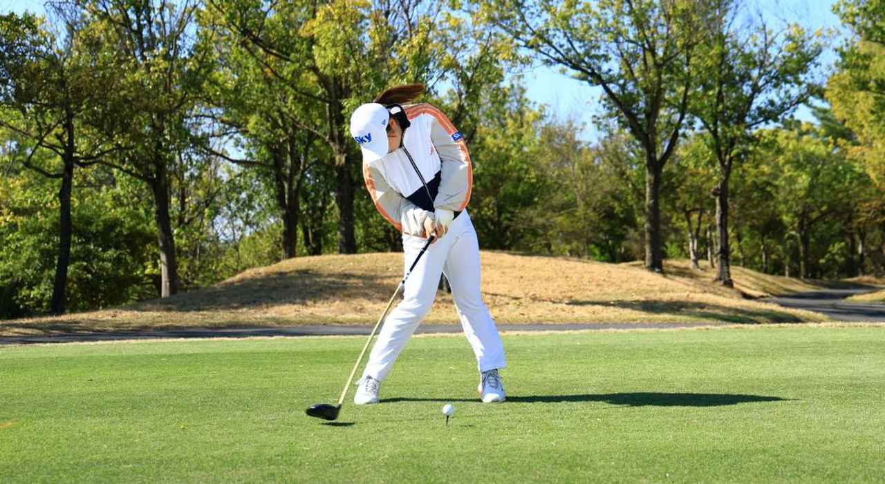 画像 : 7番目の画像 - 荒木優奈のドライバー連続正面写真（富士フイルム・スタジオアリス女子オープン 練習日／大澤進二） - みんなのゴルフダイジェスト