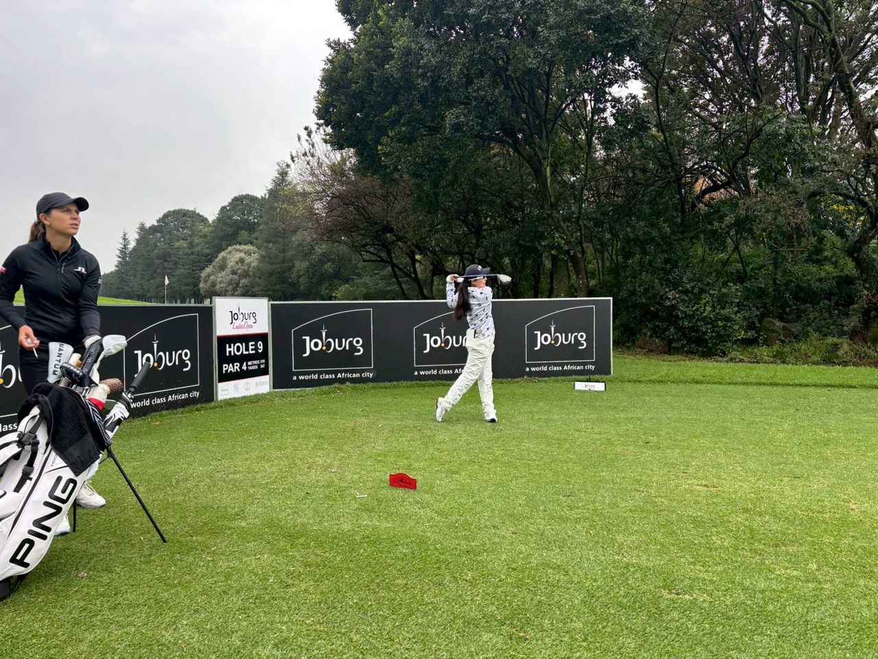 画像 : 1番目の画像 - 上原彩子のオフショット写真はこちら - みんなのゴルフダイジェスト