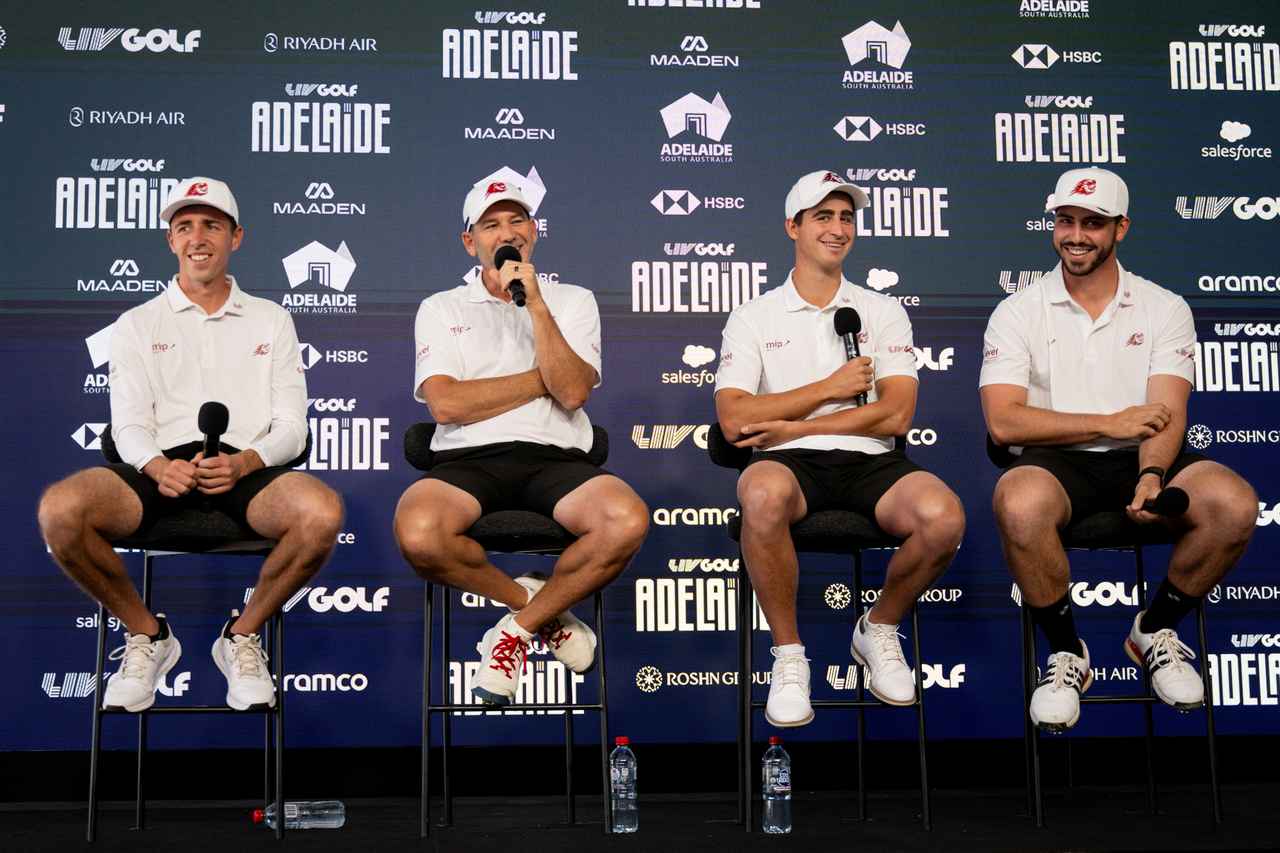 画像: ファイヤーボールズGCのメンバー。左からダビド・プイグ、セルヒオ・ガルシア、ルイス・マサベウ、ホセ・ルイス・バレスターバリオ（写真は26年LIVゴルフ・アデレード、提供/LIVゴルフ）