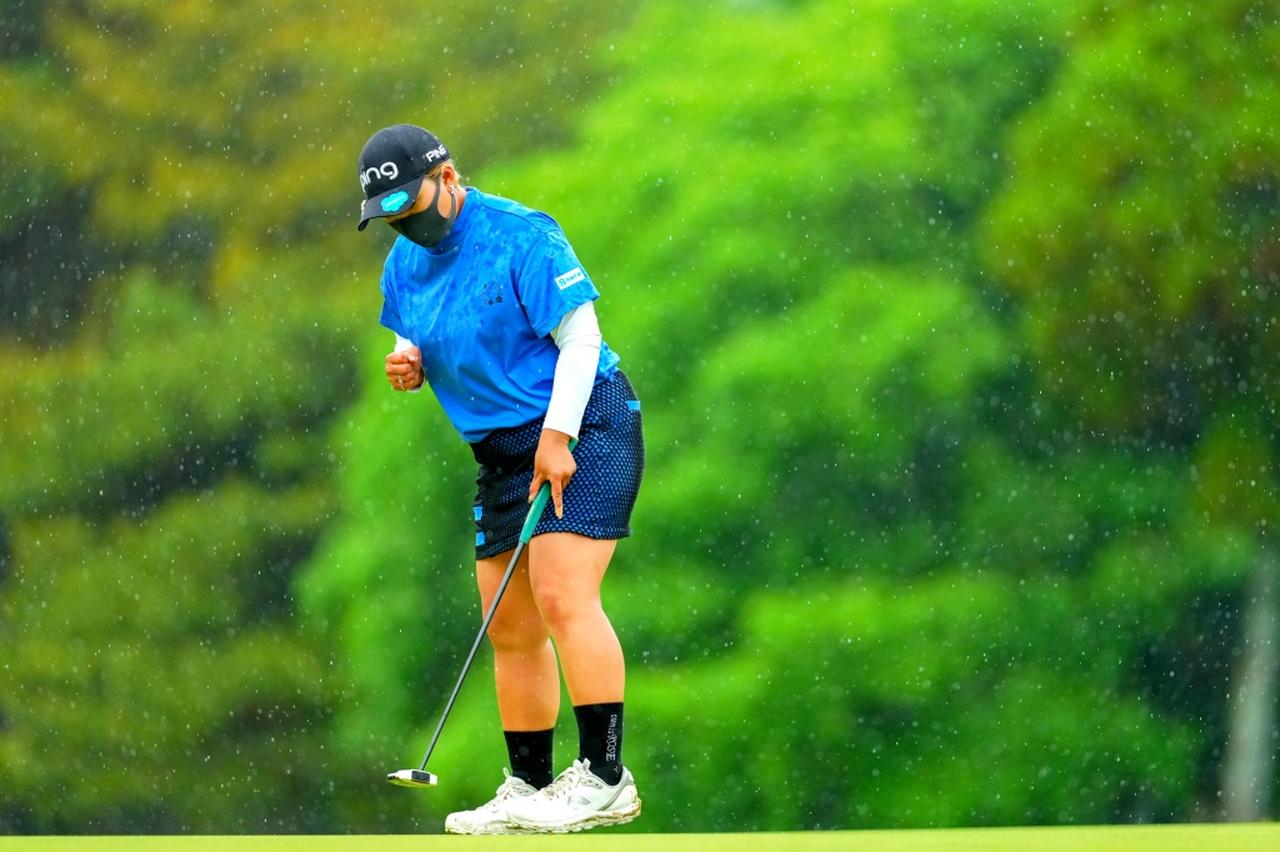 画像: 鈴木愛「9アンダーを出した次の日にしてはいいゴルフができた」（撮影/姉崎正）