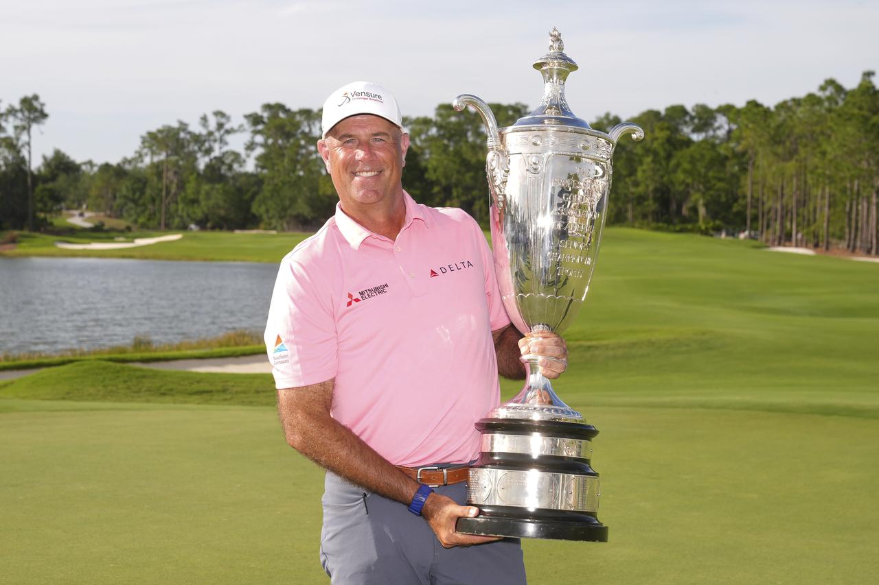 画像: 全米プロシニアでS・シンクが6打差の圧勝！ 進化した52歳は「コースを打ちのめせ」という愛息の言葉で奮起【米シニアツアー】 - みんなのゴルフダイジェスト