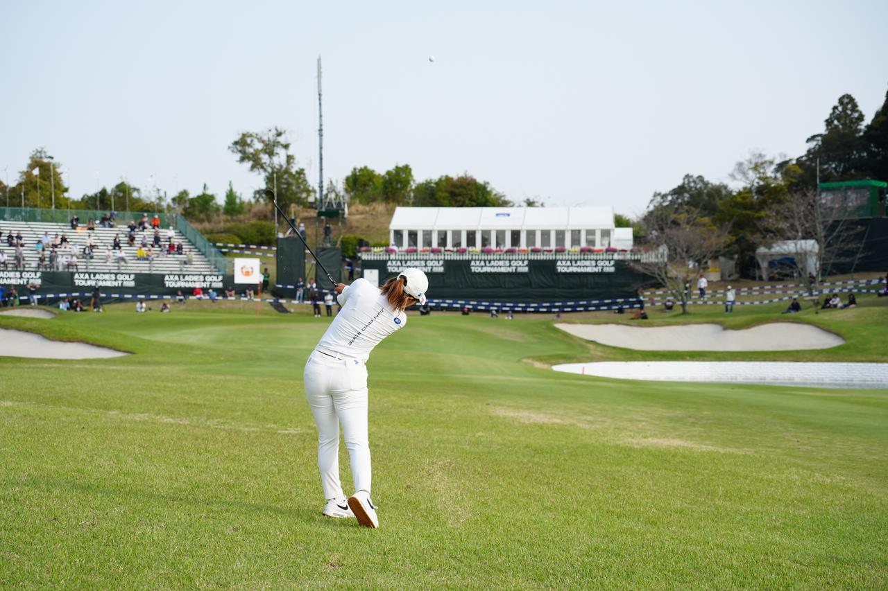 画像 : 8番目の画像 - 【連続写真12枚】2026年「アクサレディス」高橋彩華のアイアンショット連続写真(撮影／岡沢裕行) - みんなのゴルフダイジェスト