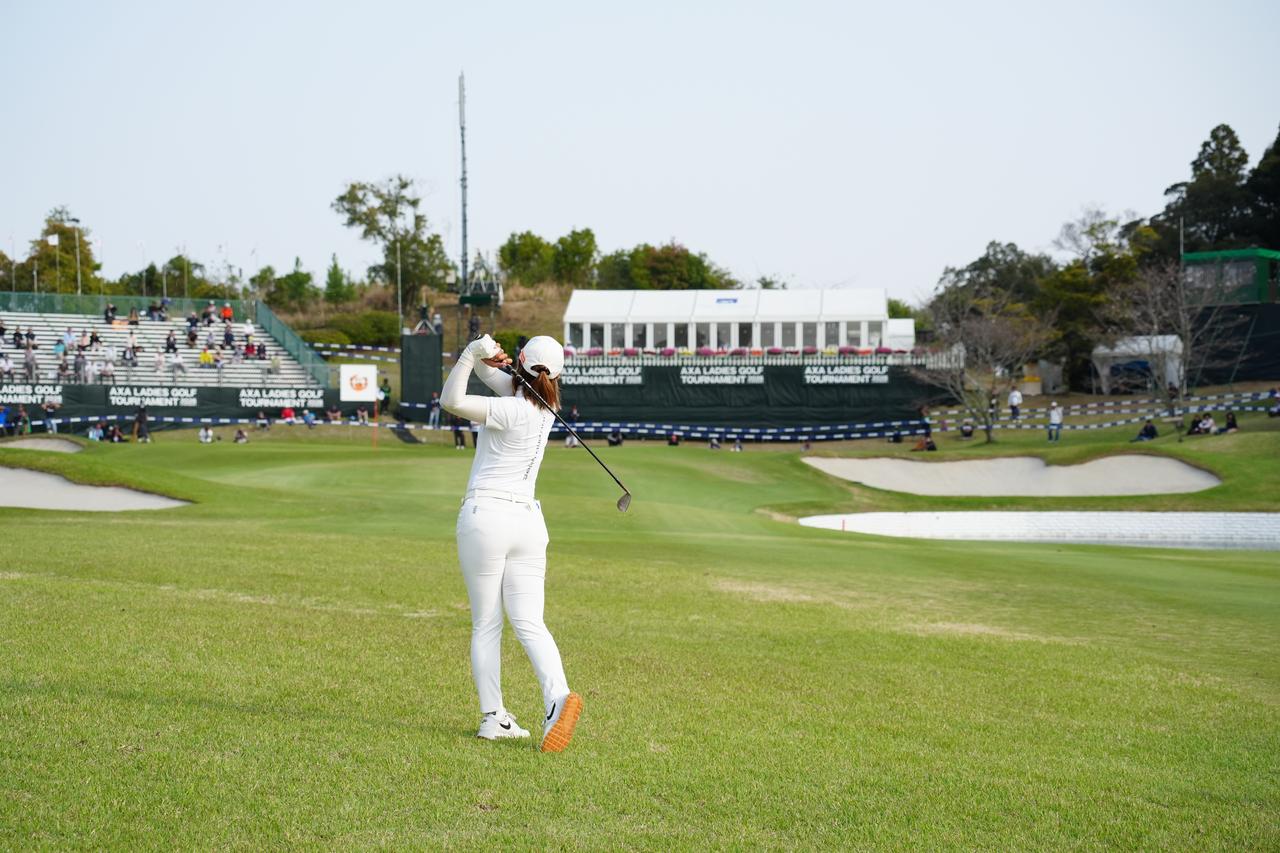 画像 : 12番目の画像 - 【連続写真12枚】2026年「アクサレディス」高橋彩華のアイアンショット連続写真(撮影／岡沢裕行) - みんなのゴルフダイジェスト