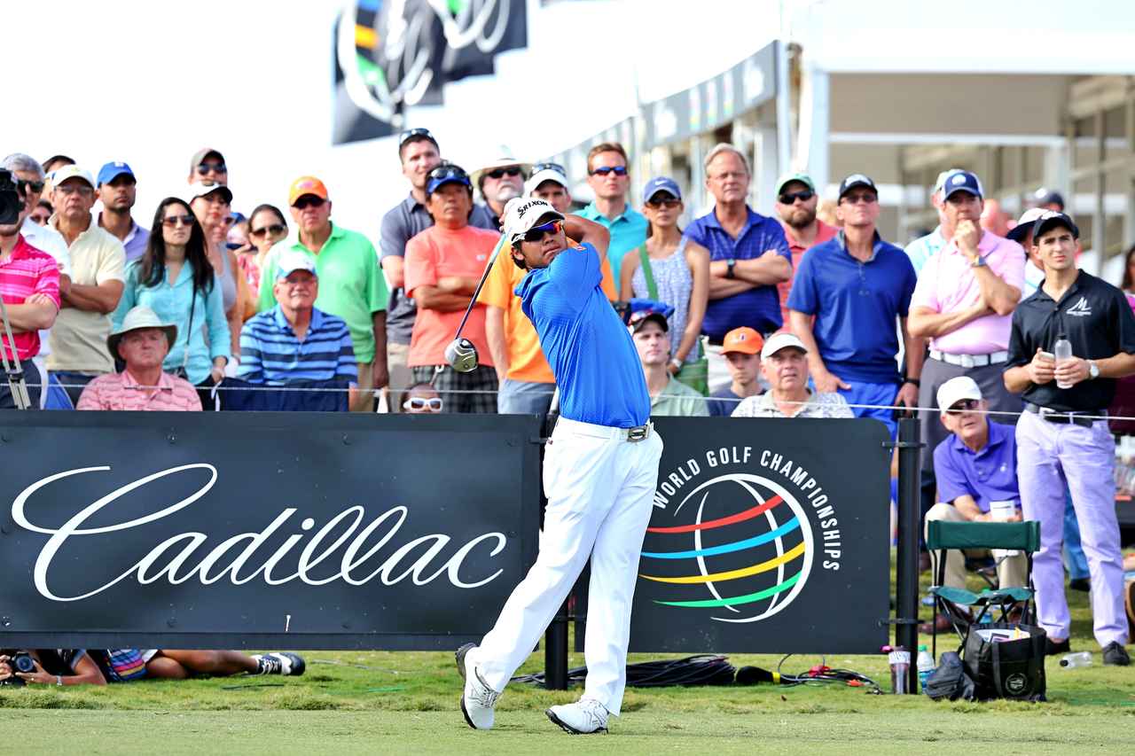 画像: 2014年のWGCキャデラック選手権に初出場した当時22歳の松山英樹。初日は雷雨による日没サスペンデッド、2日目は暴風で16ラウンドぶりのオーバーパーを叩き34位タイでフィニッシュ