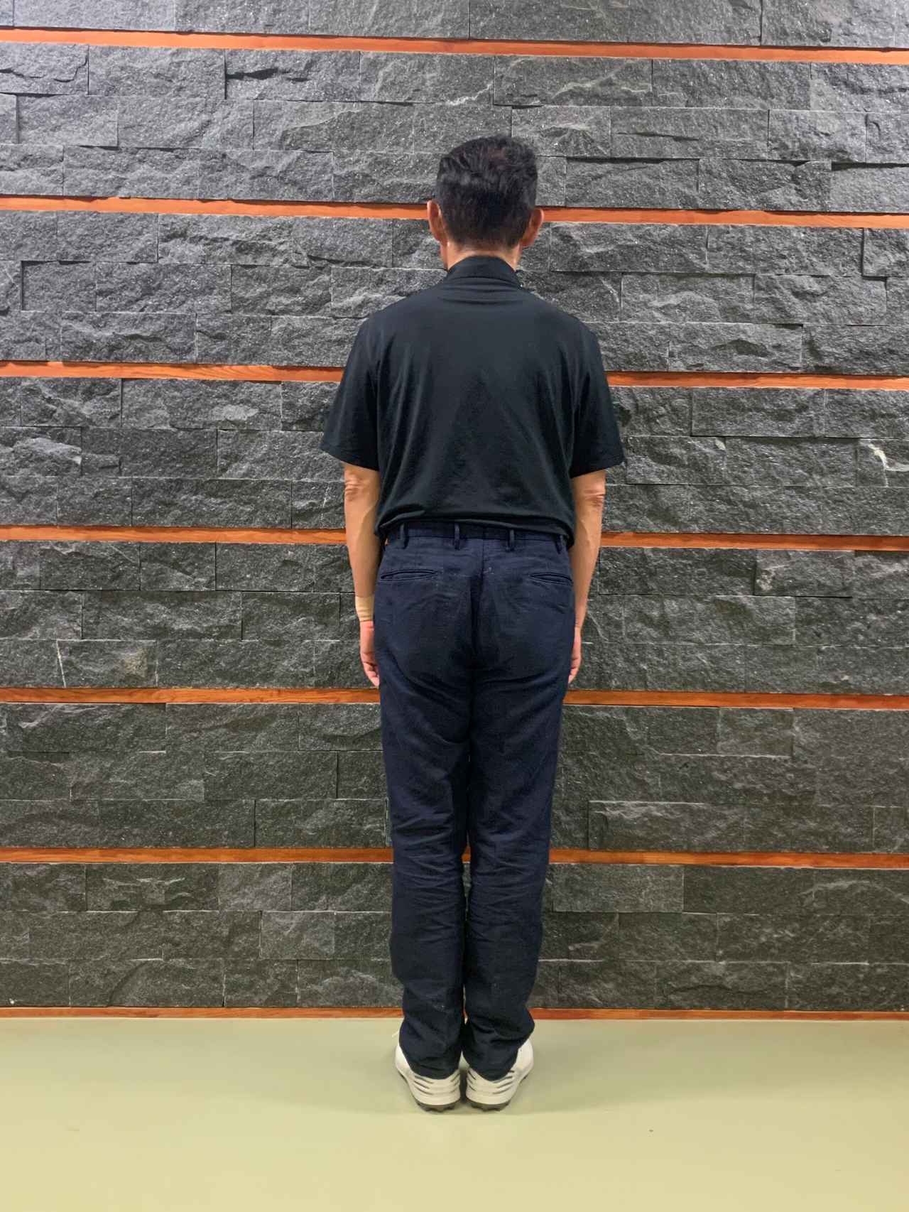 画像1: Aタイプ／壁に向かって立ったほうがスムーズにしゃがめる