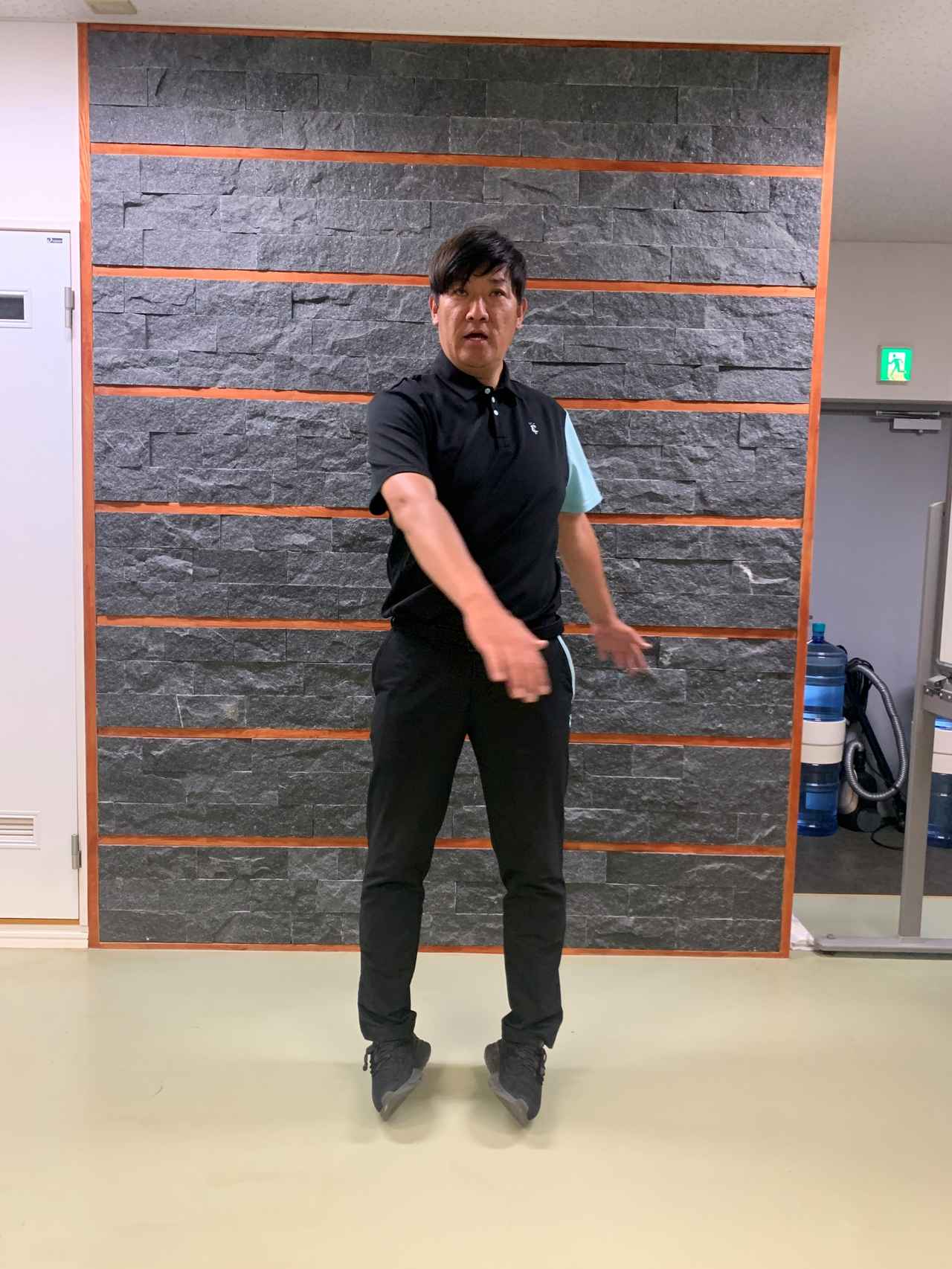 画像2: 1タイプ／両足の内側を浮かせると体が回りにくい