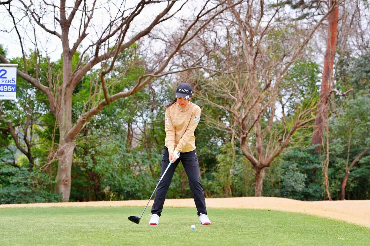 画像 : 2番目の画像 - 【連続写真21枚】2026年「Vポイント×SMBCレディス」菅沼菜々のドライバー正面連続写真 - みんなのゴルフダイジェスト