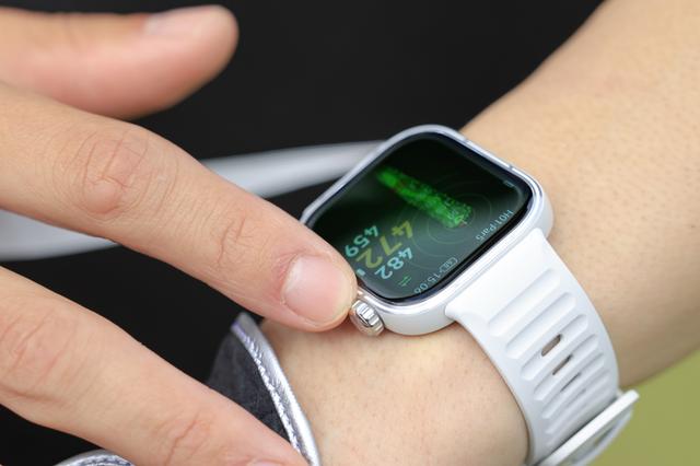 画像: クラウンを回すだけでホールマップが拡大縮小するのもFIT 5 Proの新機能