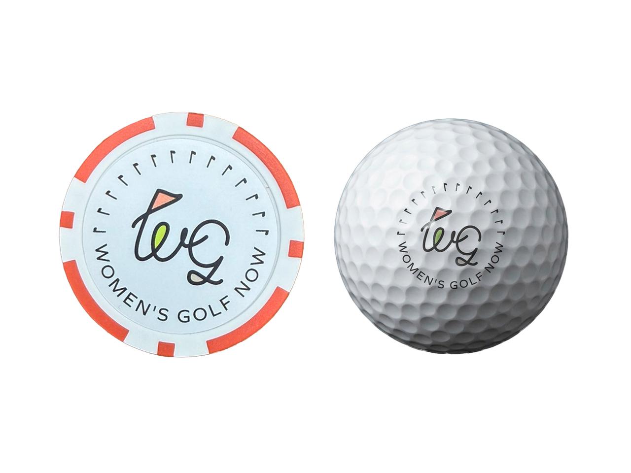 画像: 店内スタンプラリーでプレゼント予定のチップマーカーとロゴ入りボール（イメージ）。ロゴは「Women’s Golf Now」のもの