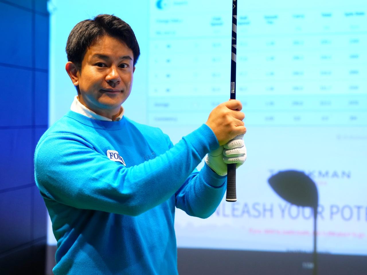 画像: 「短く握るショットは、硬めのシャフトのほうが合いますね」(松本プロ)