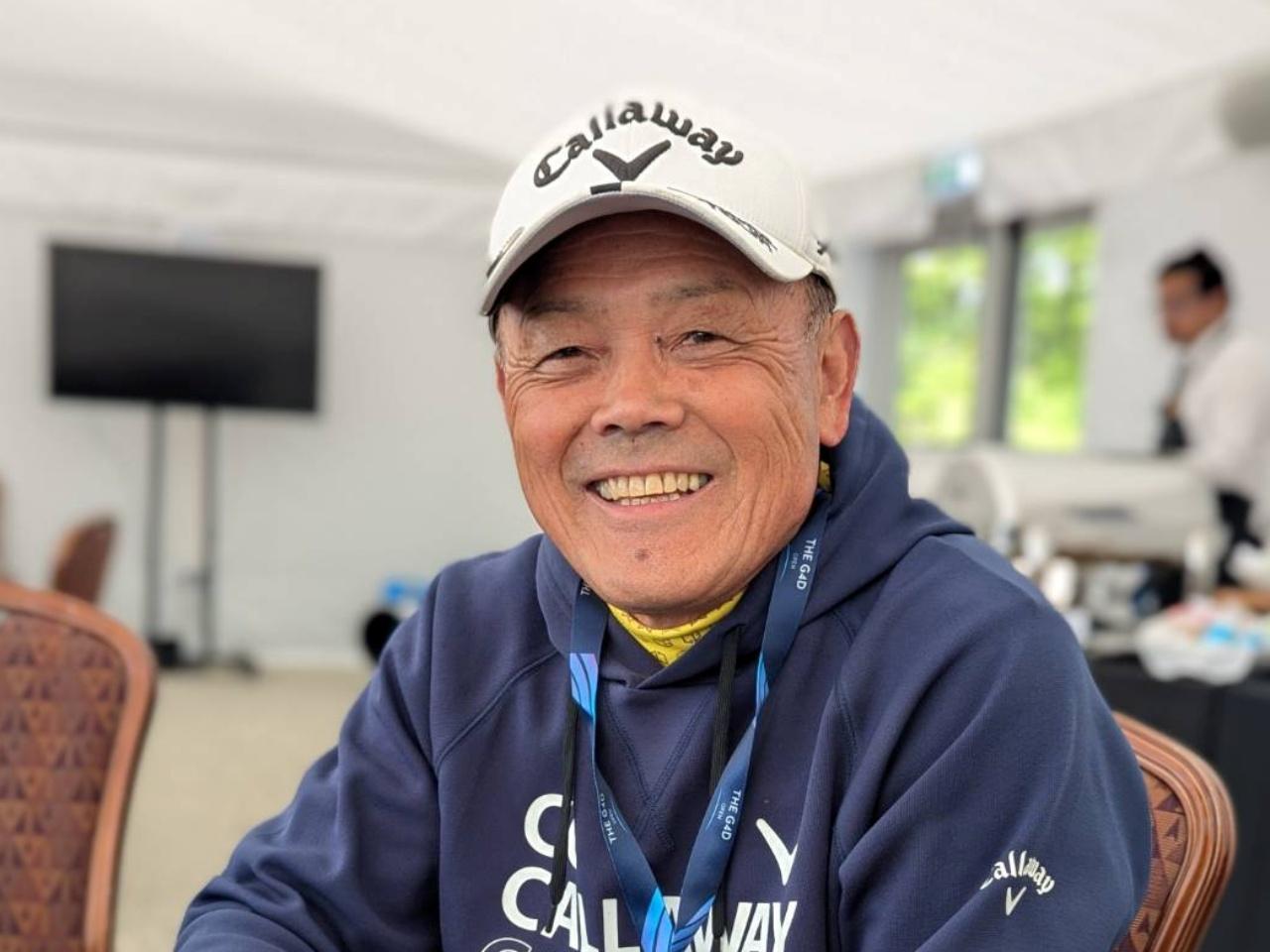 画像: 〝とにかく明るい″が屋号。小林茂はこの日も、「ゴルフができることに感謝」しながら元気いっぱい挑んでいた