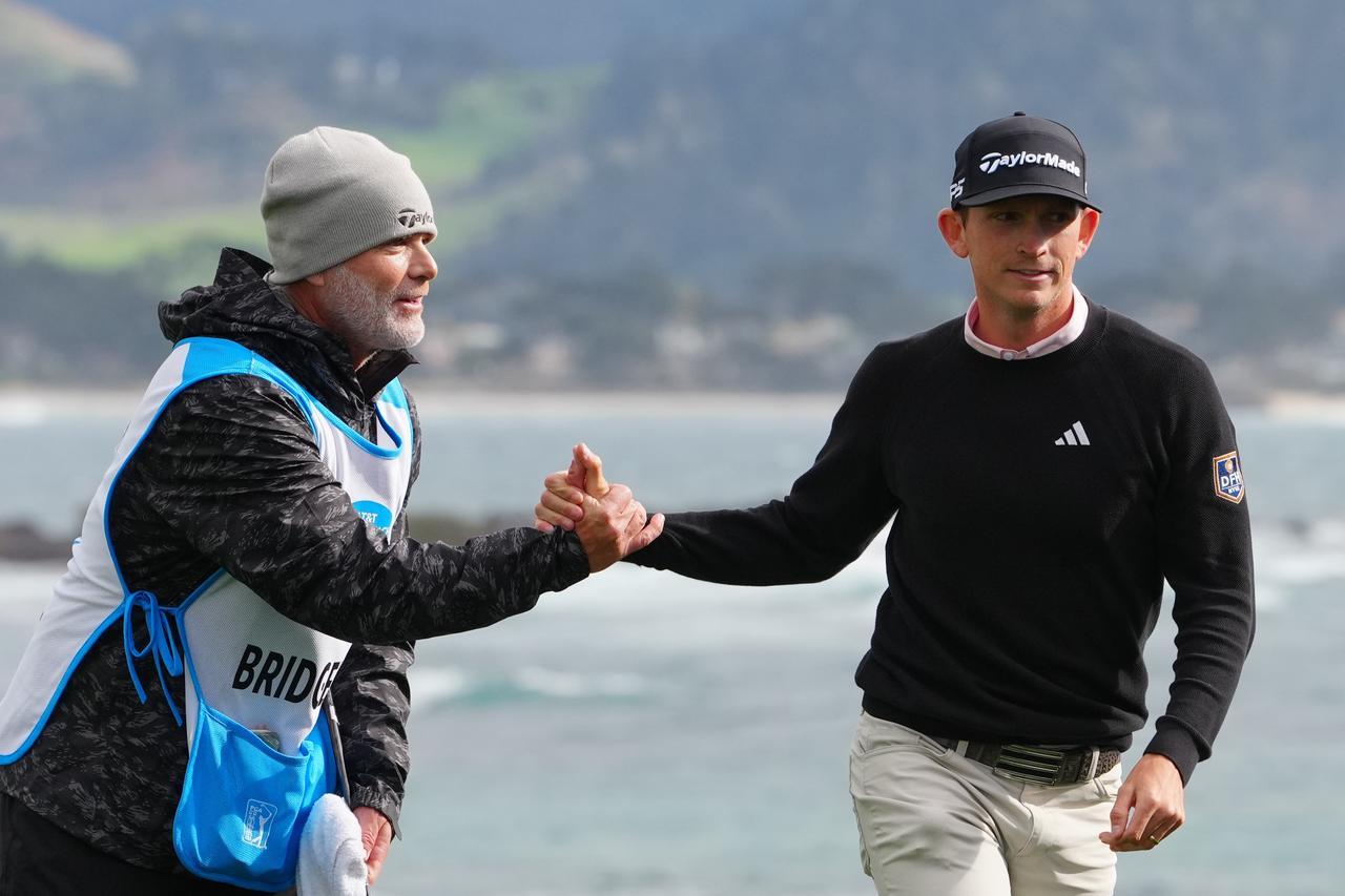 画像: ジェイコブ・ブリッジマンとキャディのG・W・ケーブル（写真は26年AT＆Tペブルビーチプロアマ、撮影／岩本芳弘）