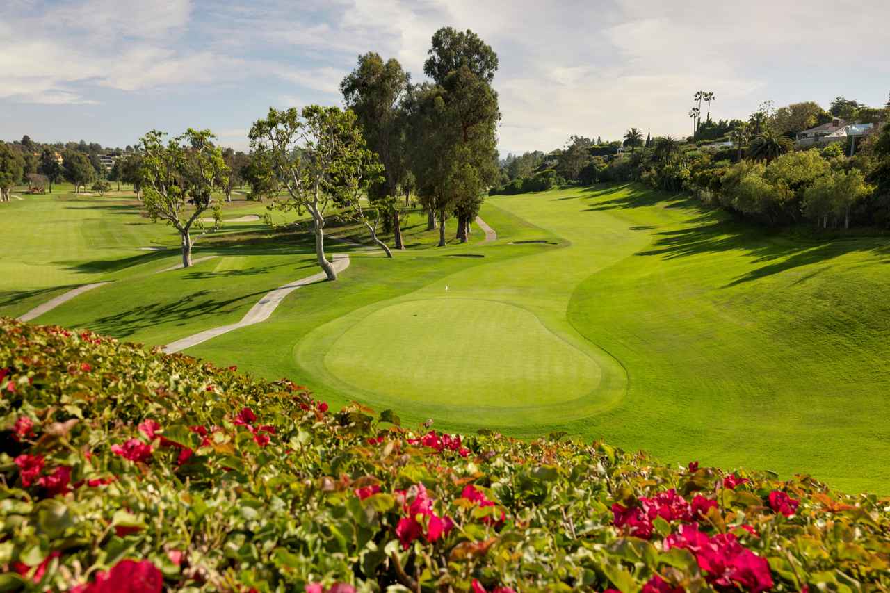 画像: リビエラCCの18番グリーンを望む（写真／USGA）