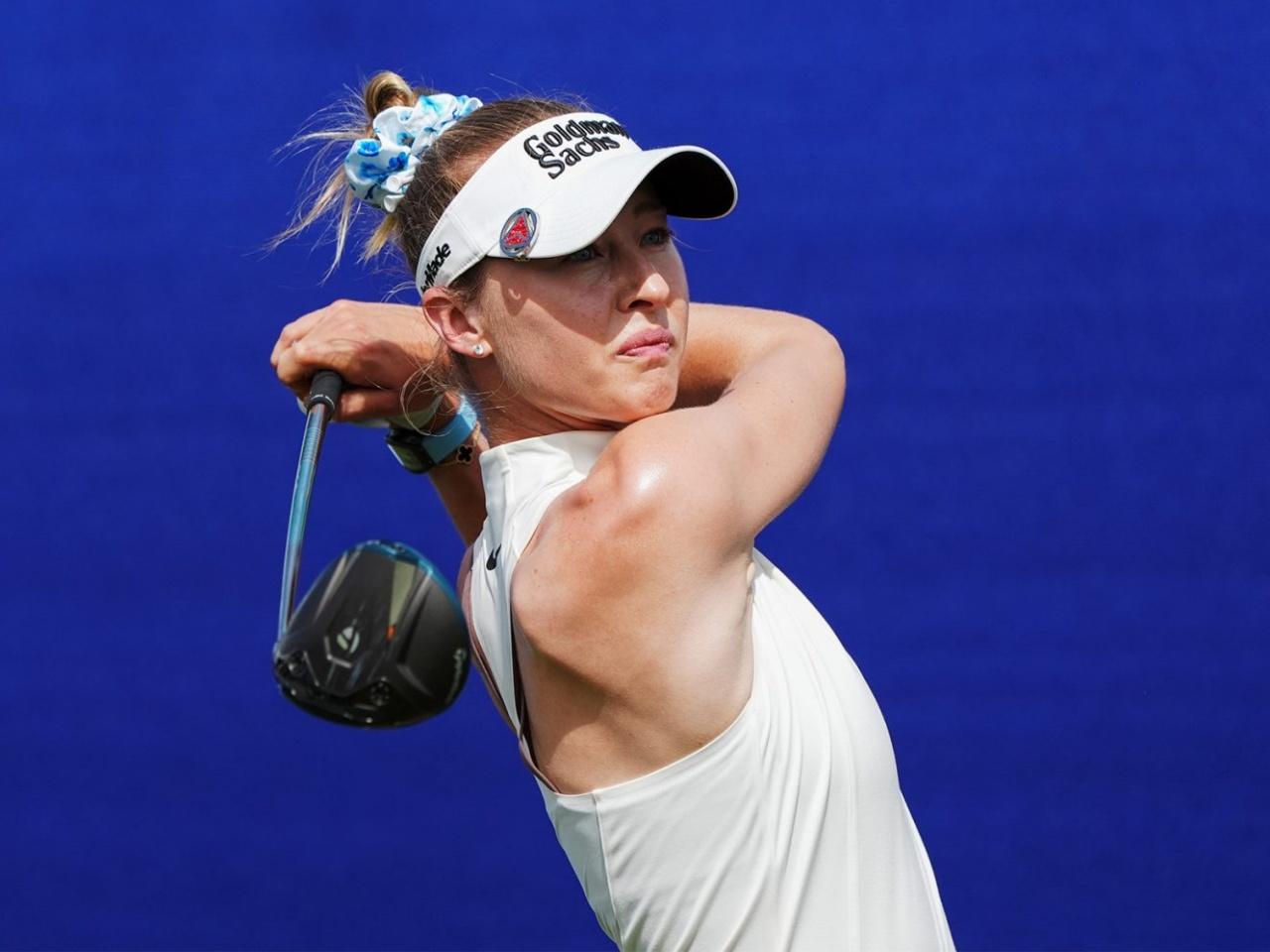 画像: 【Nelly Korda】国籍:アメリカ。1998年生まれ。圧倒的な強さで世界ランキング1位に君臨し、2021年の東京五輪では金メダルを獲得。メジャー大会は、2021年全米女子プロ、2024、2026年シェブロン選手権、2026年全米女子オープンで優勝するなど現代の女子ゴルフ界を牽引する存在。父のペトルはテニスの元全豪王者、姉のジェシカもプロゴルファーという名門一家