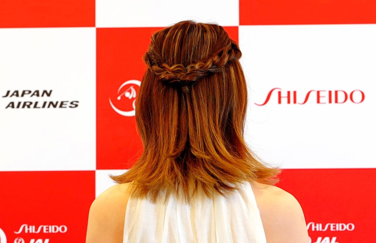 画像 : 6番目の画像 - 【写真あり】吉田鈴と都玲華の両肩を出した夏ドレス姿（撮影/岡沢裕行） - みんなのゴルフダイジェスト
