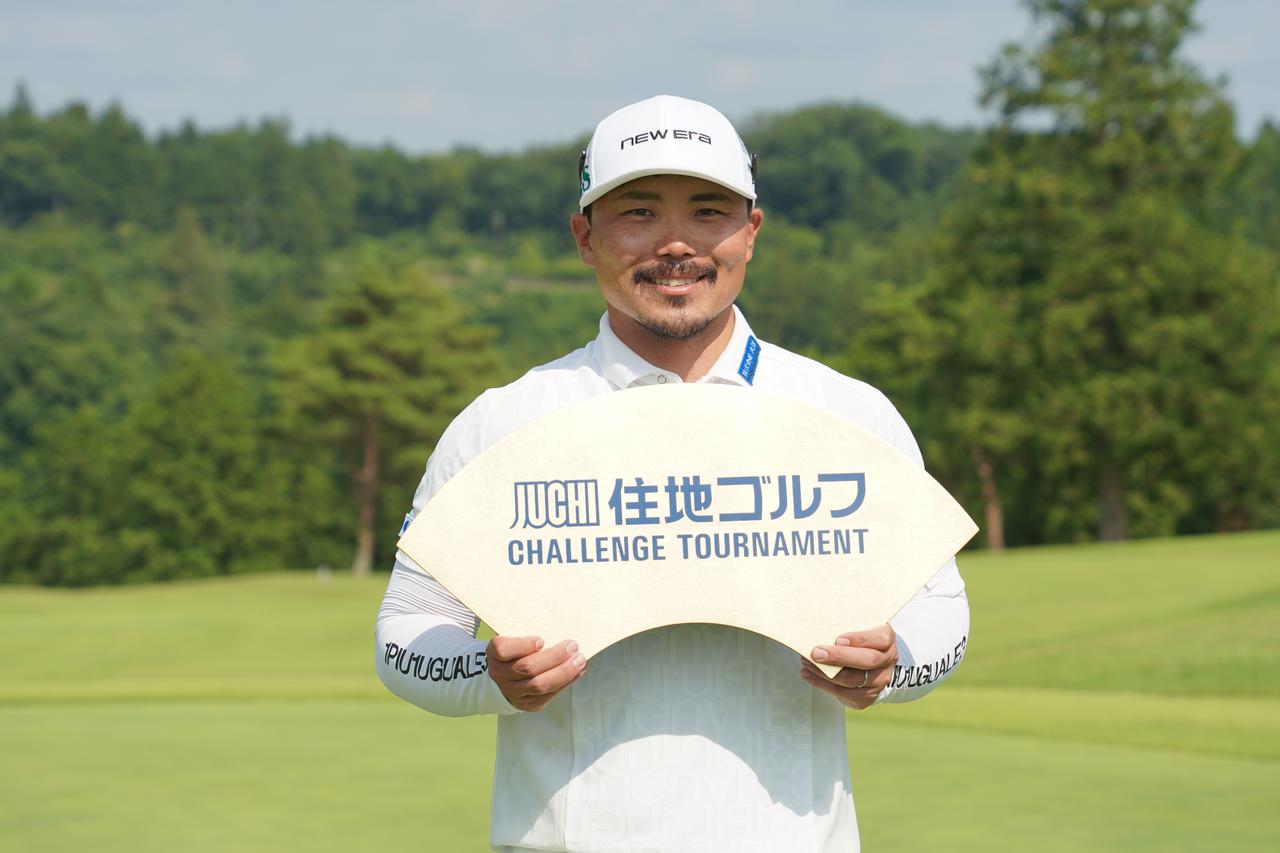 画像: 梅山知宏(うめやま・ともひろ)、東北福祉大学出身で松山英樹と同級生(1991年生まれ)