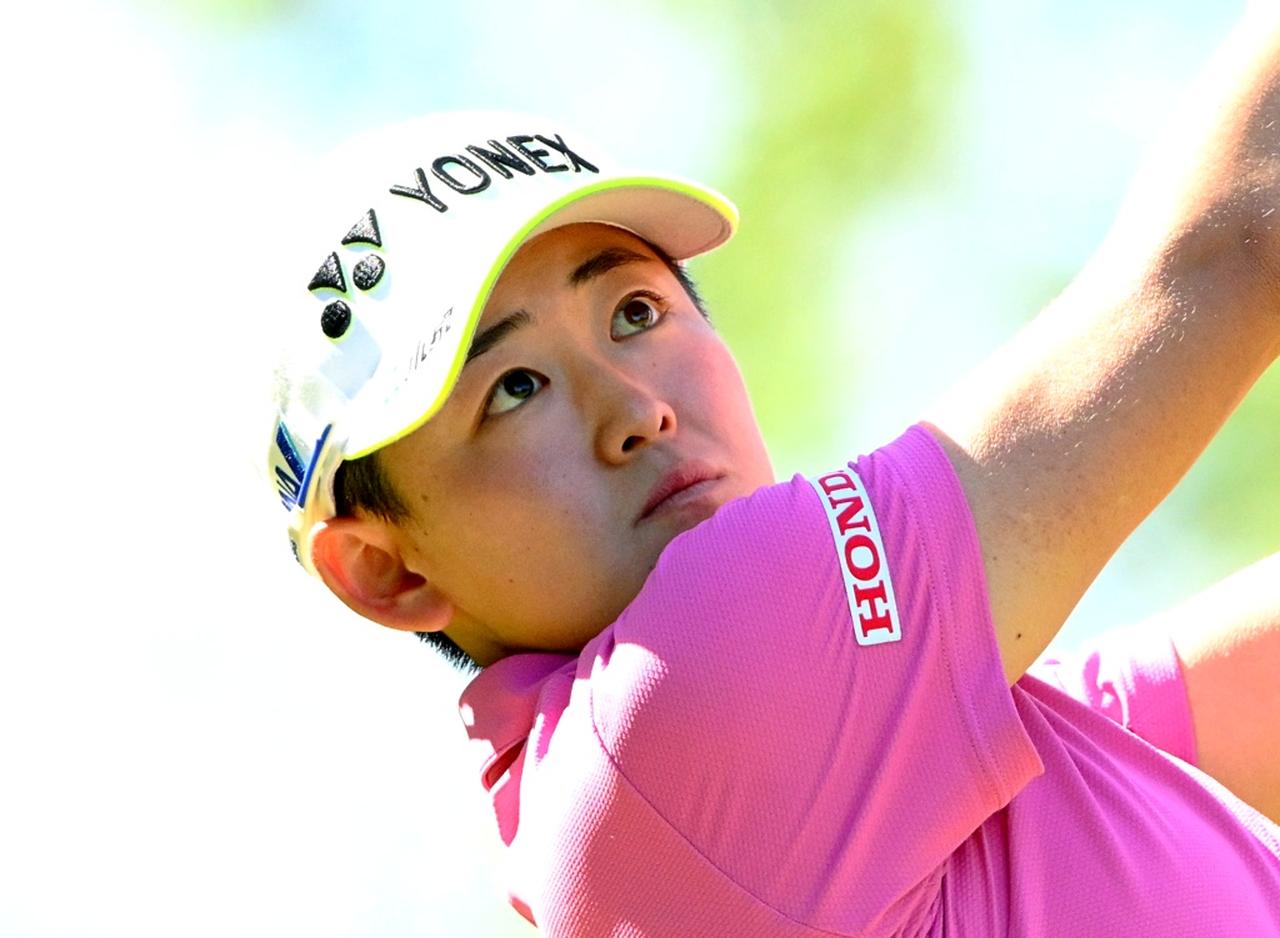 画像: アムンディ・エビアン選手権で優勝争いをした岩井明愛