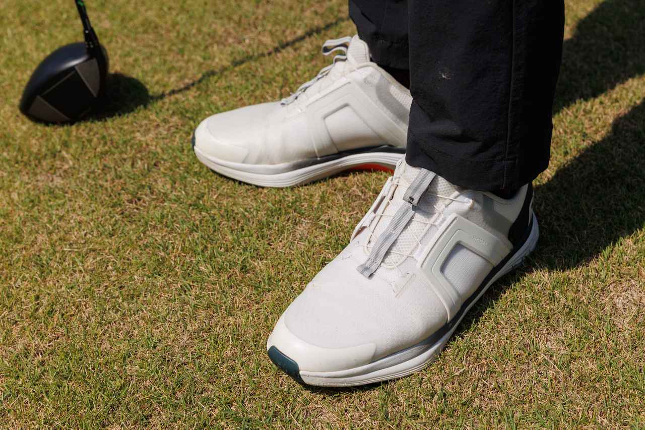 画像: ハイテク感のあるデザインのBOAフィットシステム搭載シューズ