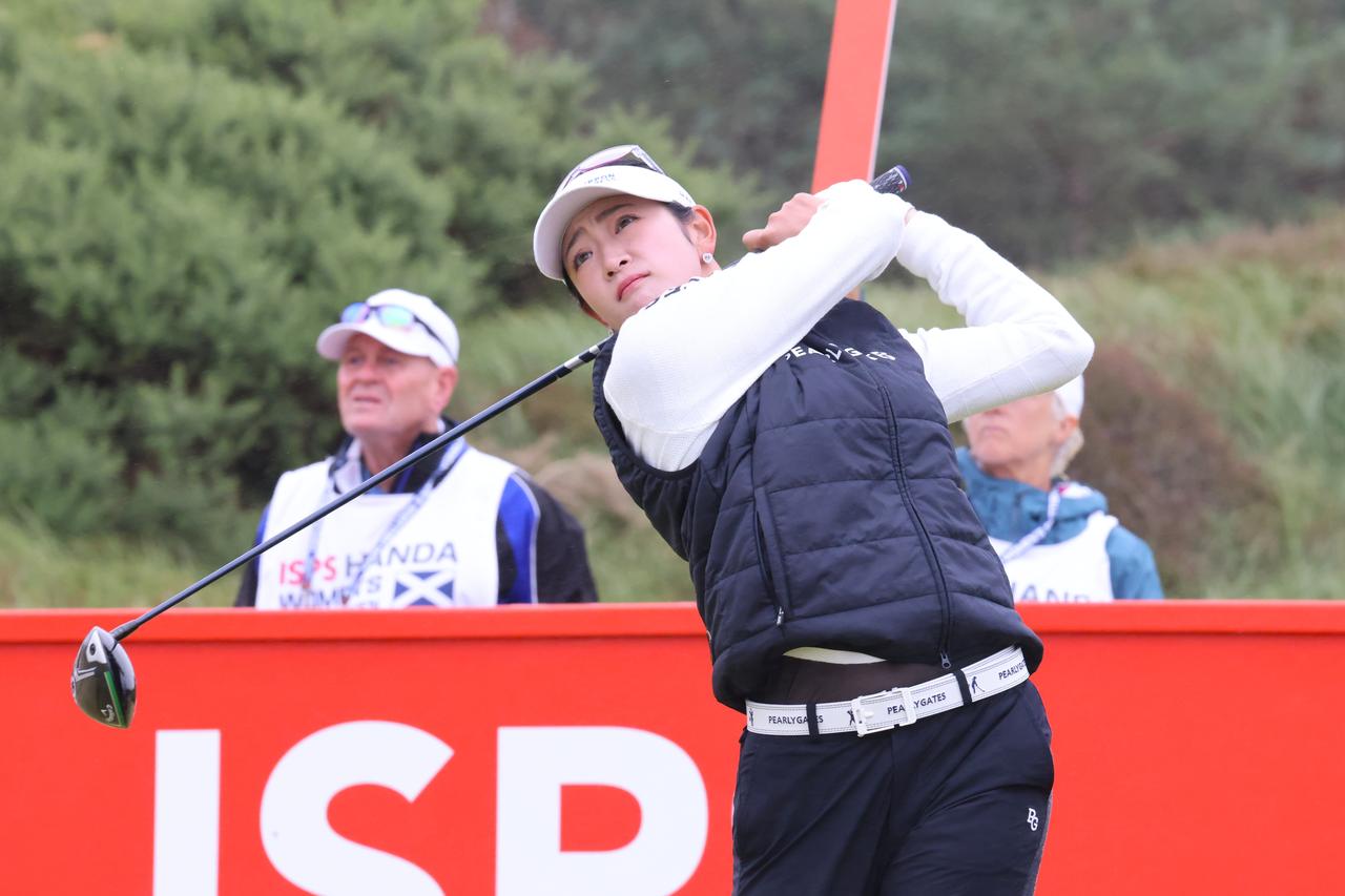 画像: 日本勢トップとなる4位タイ(首位と7打差)で予選通過を果たした原英莉花