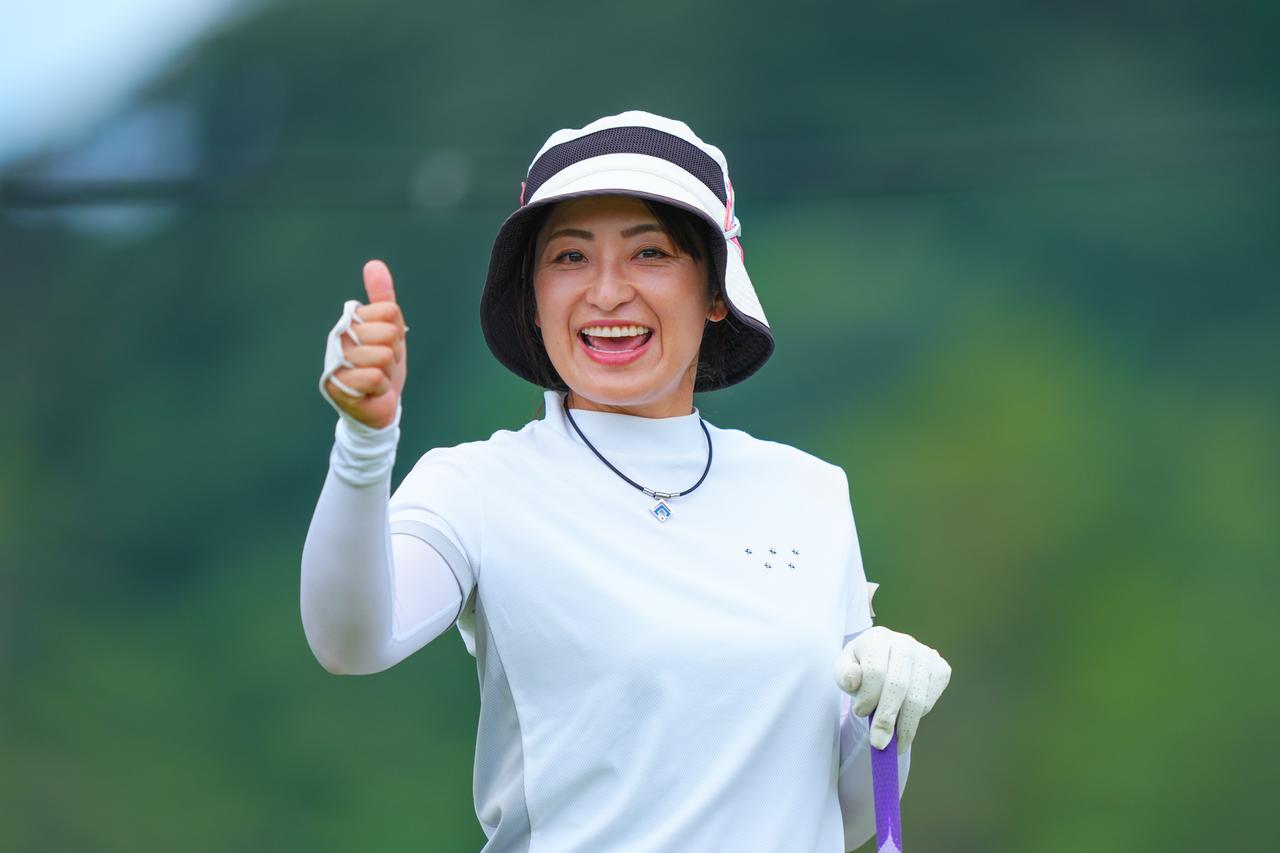 画像: 宅島美香。1986年生まれ。2006年プロテスト合格(78期生)。同期には有村知恵、笠りつ子ら。2008年ステップアップ「IDECレディースカップ」優勝、2026年ステップアップ「あおもりレディス」優勝
