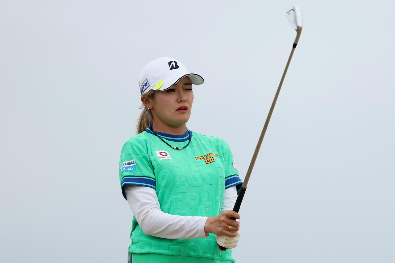 画像: AIG女子オープンで初メジャー優勝を果たした桑木志帆。今回は彼女のアイアンスウィングをAIで分析(写真/R&A提供)
