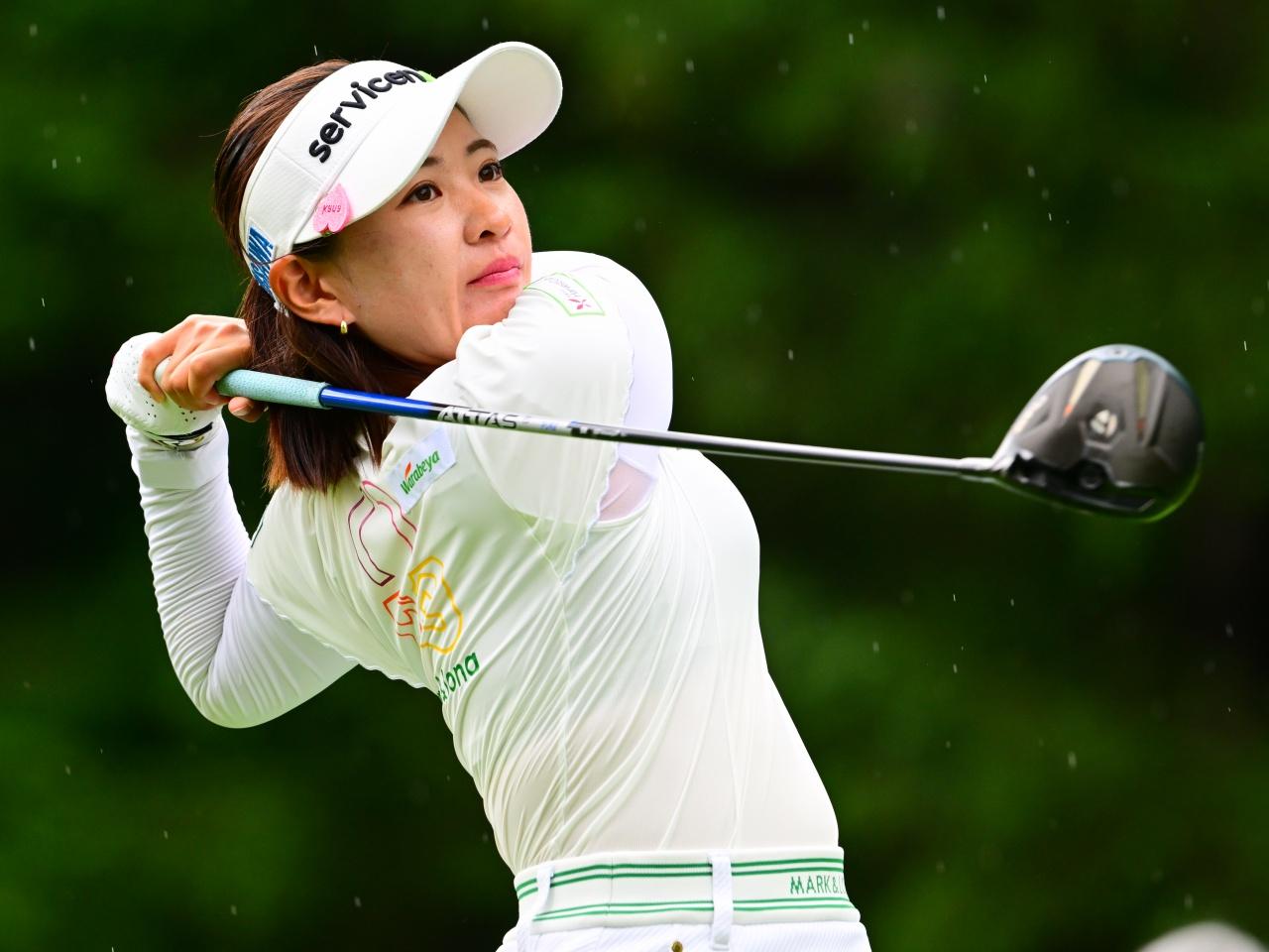 画像: 永井花奈は、PURE BLUEを挿して9年ぶりにツアー優勝