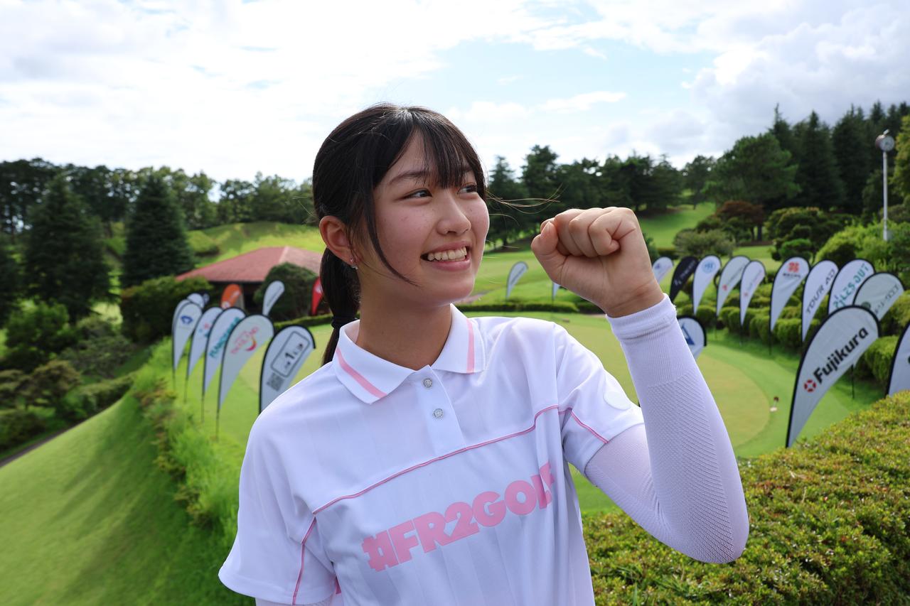 画像: 多忙な毎日のちょっとした息抜きはカラオケだという三浦さん。「最近ハマっているのはEXILE・ATSUSHIさんの『You're my "HERO"』」。理由は「サッカー選手の中村敬斗さんがハマっているから」と乙女な一面を発見