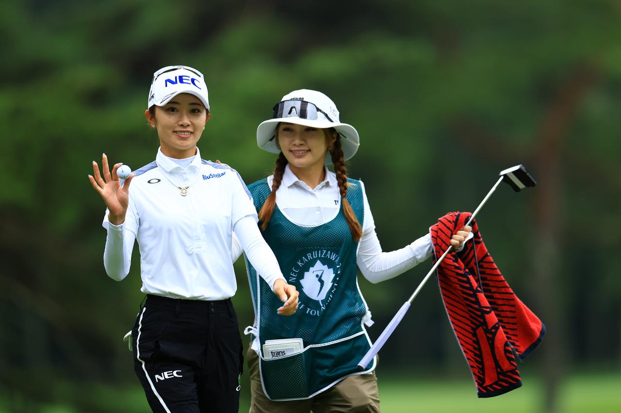 画像: 36ホール125ストロークでJLPGA新記録を達成した安田祐香