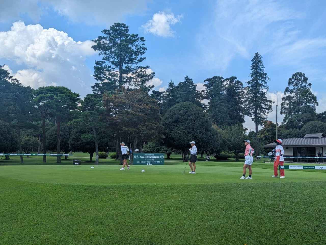 画像: 中学男女は今年から千葉CC梅郷Cを舞台に戦っており、埼玉栄中は、男子2人、女子1人が出場。