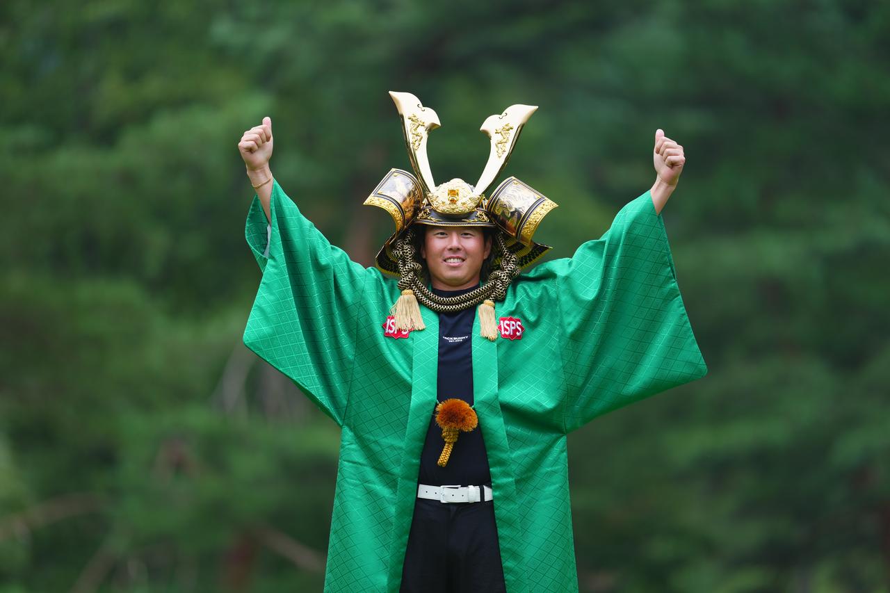画像: 通算32アンダーでプロ初優勝を飾った平本世中(撮影/姉崎正)