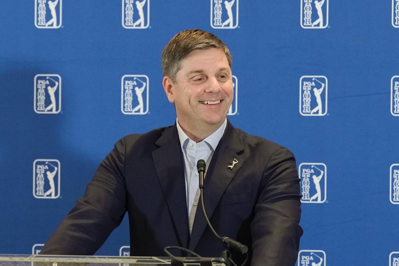 画像: イーストレイクで記者の質問に応えるブライアン・ロラップCEO(写真/Getty Images)