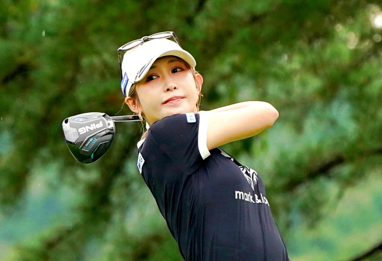 画像: ゴルフ5初日の金田久美子