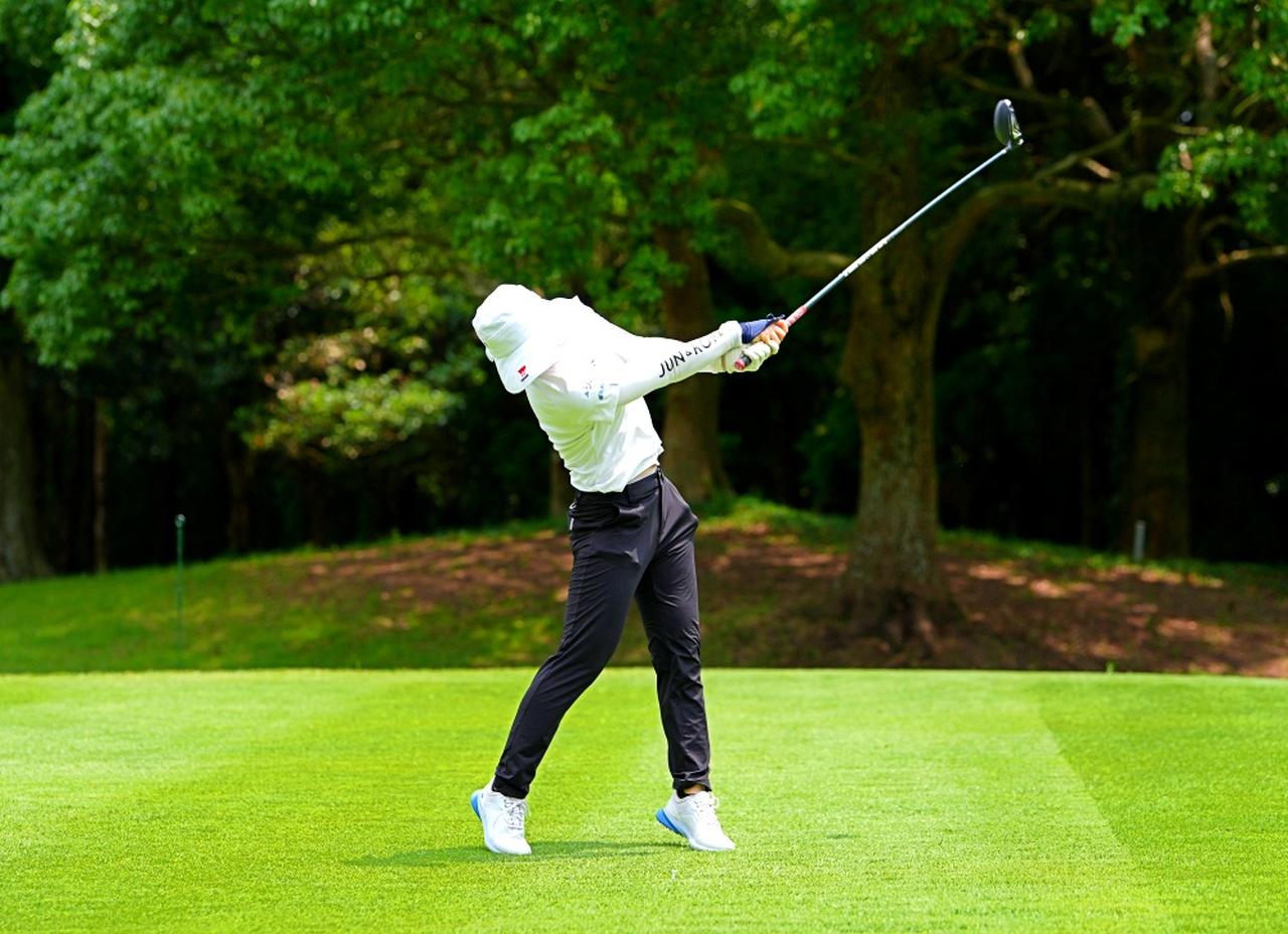 画像 : 12番目の画像 - 【写真】金田久美子のドライバーショット連続写真（撮影/姉崎正） - みんなのゴルフダイジェスト