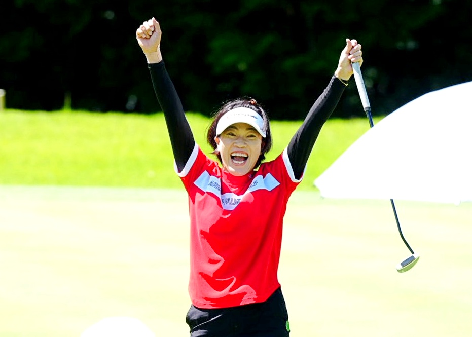 画像: 49歳大山志保、"20mバーディ"で両手バンザイ! ギャラリー喝采の予選通過【国内女子ツアー】 - みんなのゴルフダイジェスト
