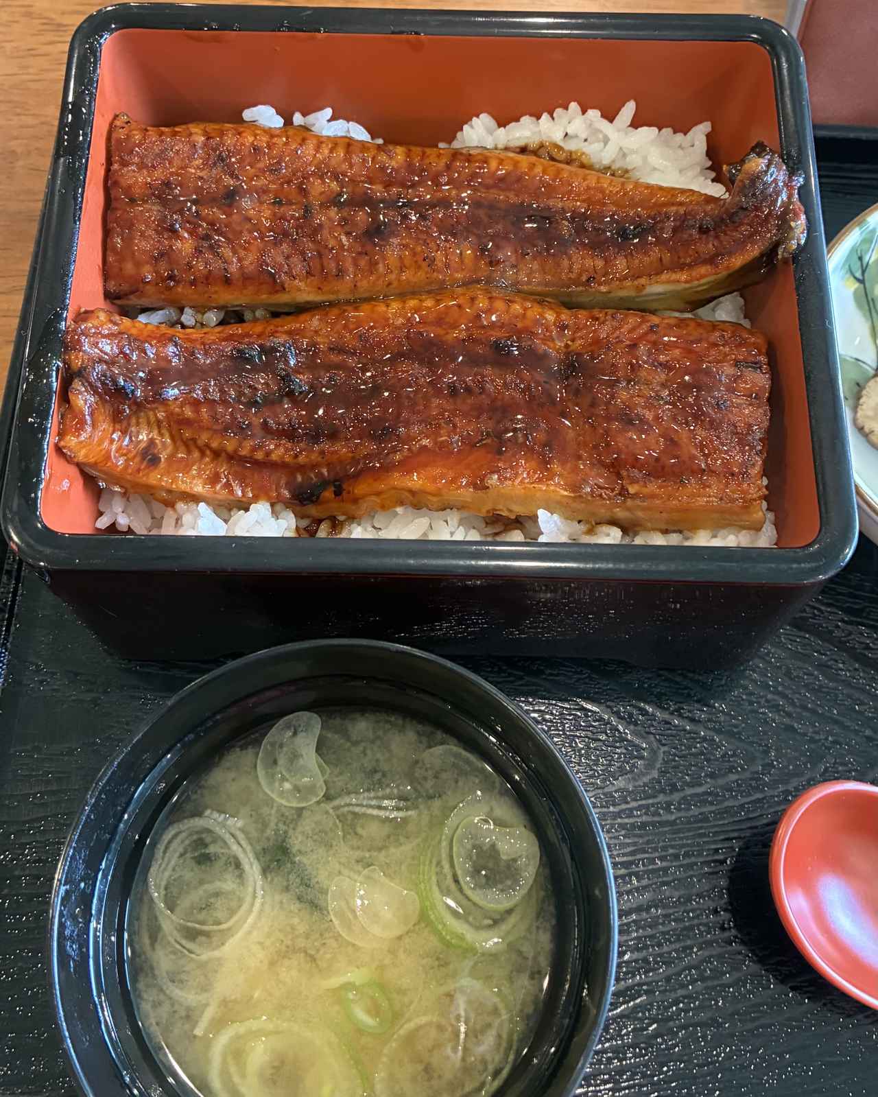 画像: 雫石ゴルフ場のランチ。追加500円は冷やし中華と同じ。だったらうな重をいただきます!
