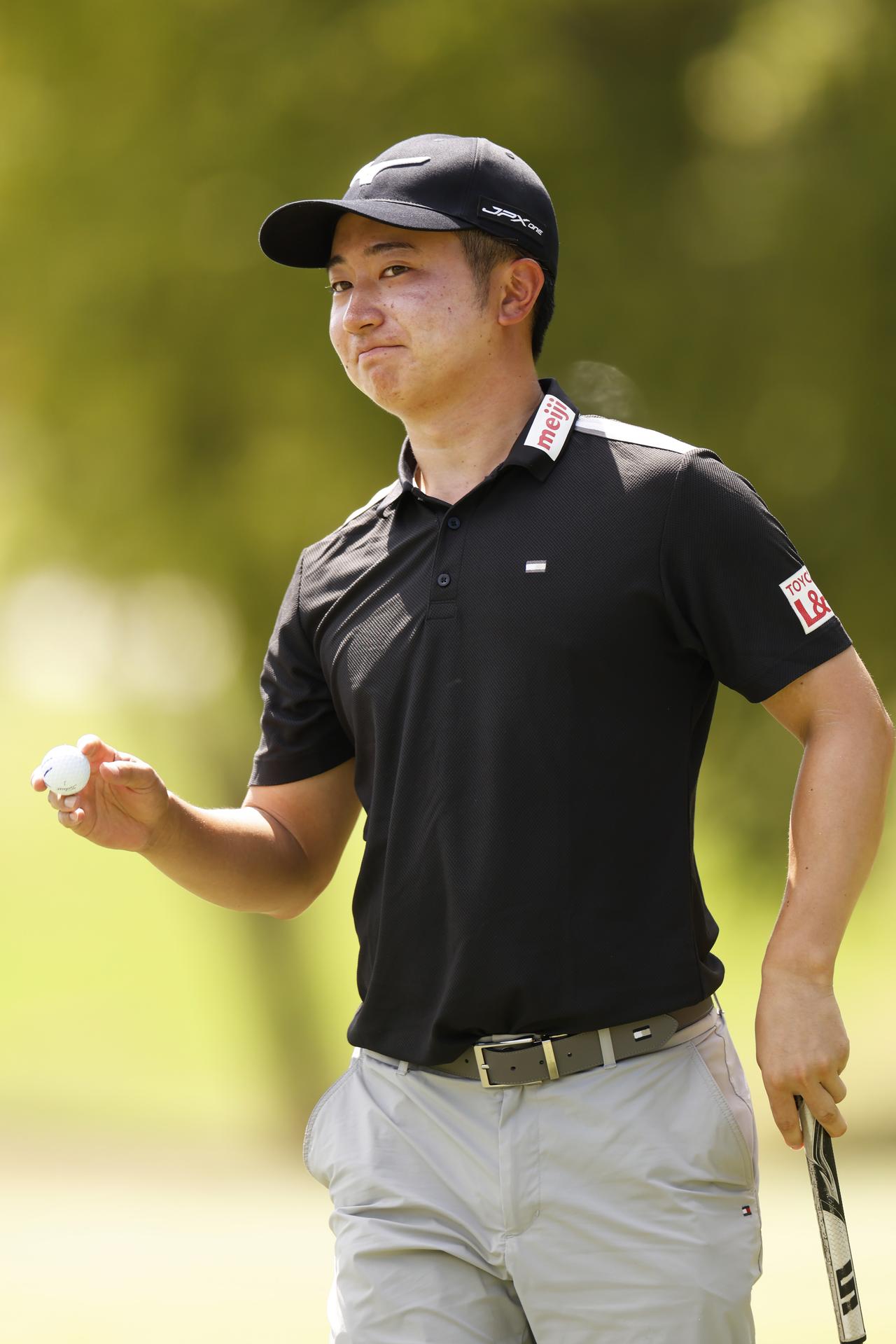 画像: 驚異の21パットを見せた杉浦悠太。2打差の4位タイで最終日を迎える