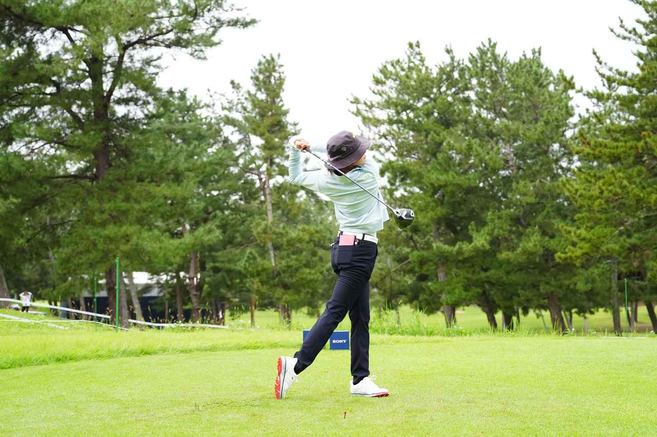 画像 : 10番目の画像 - 【連続写真10枚】日本女子プロで撮り下ろし！ 原英莉花のドライバースウィング正面（撮影／岡沢裕行） - みんなのゴルフダイジェスト